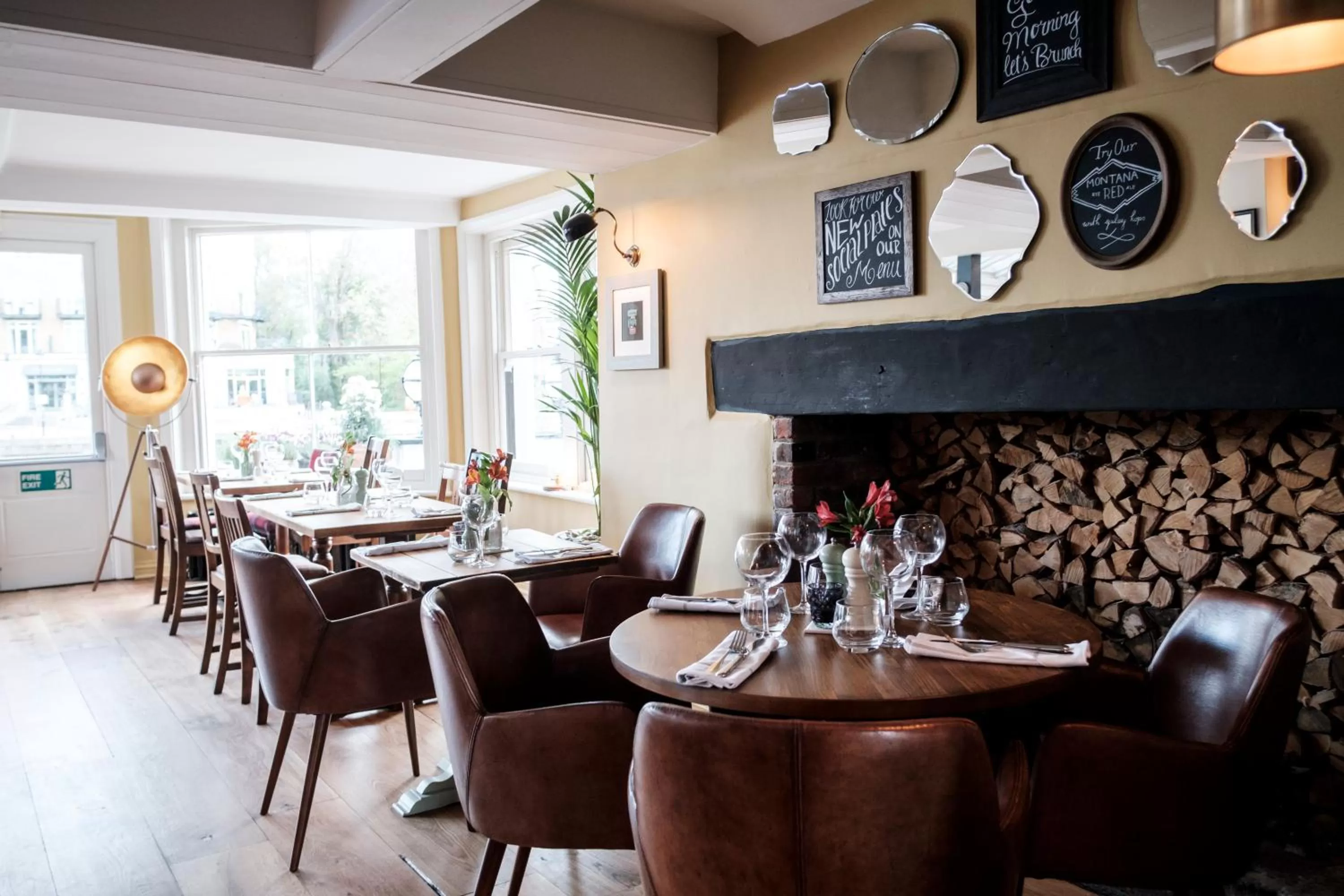 Restaurant/places to eat in The Swan Hotel