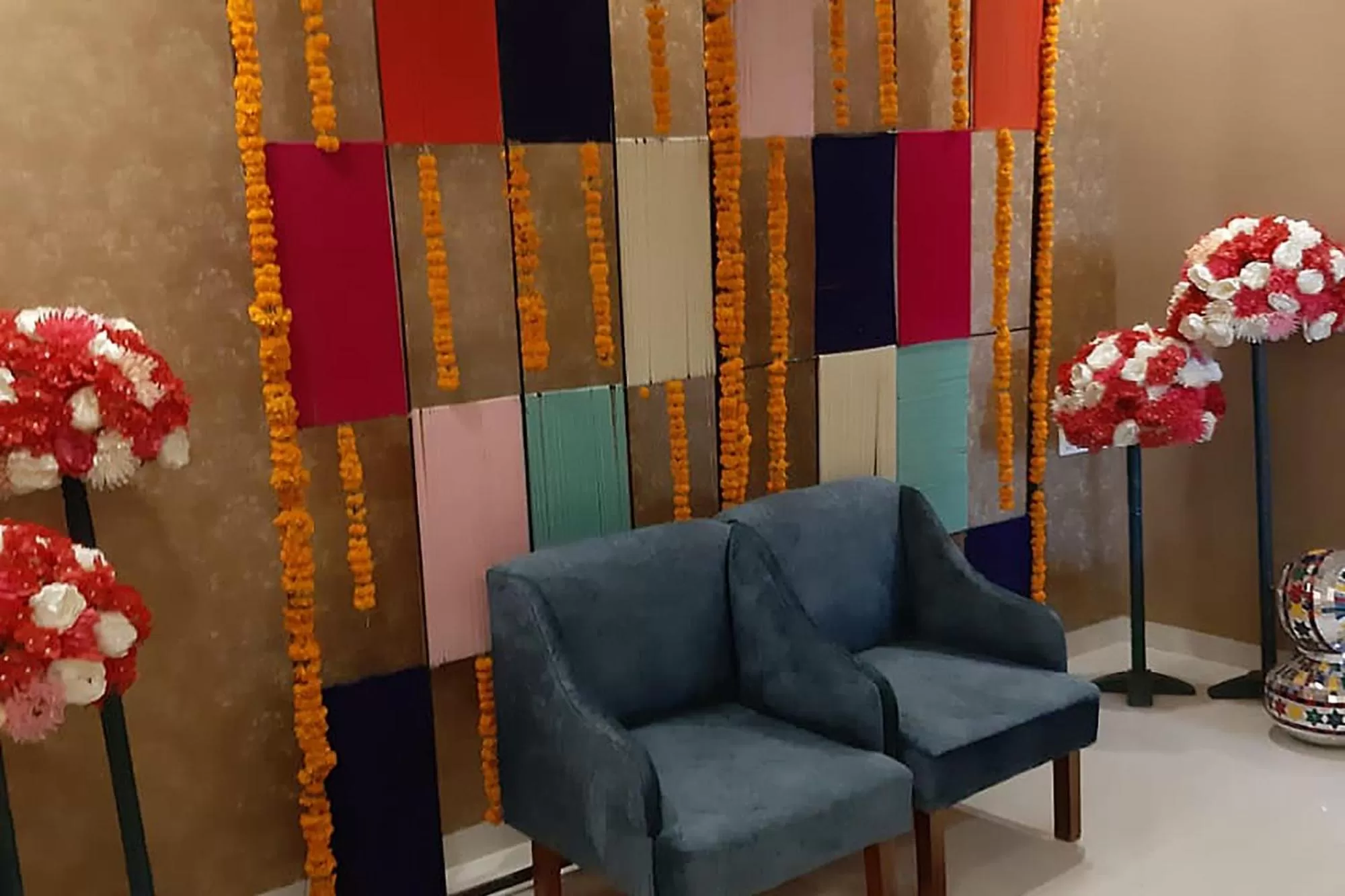 Seating area in FabHotel 7th Crossing Malviya Nagar