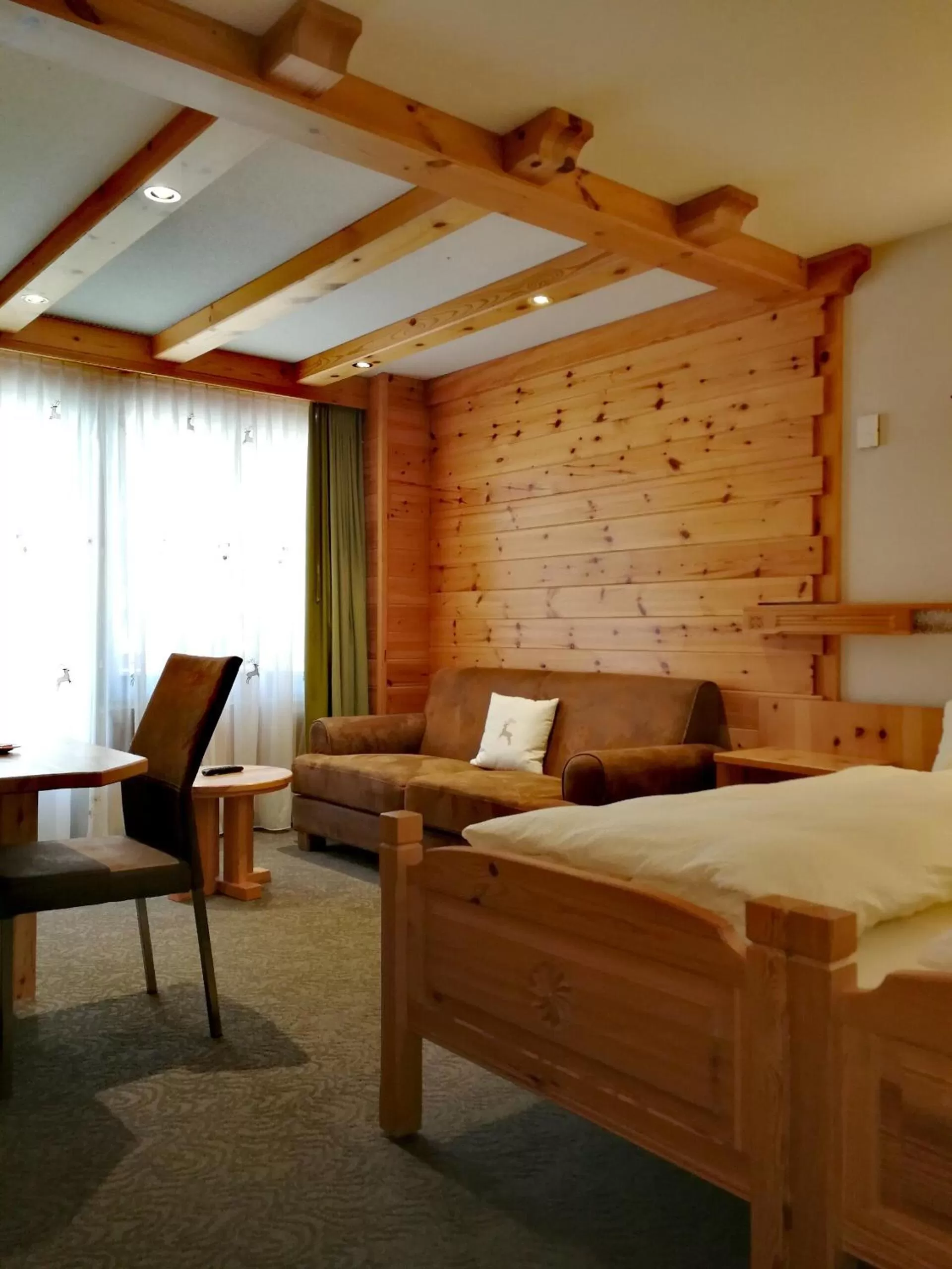 Photo of the whole room in Ambiente Mountain Style