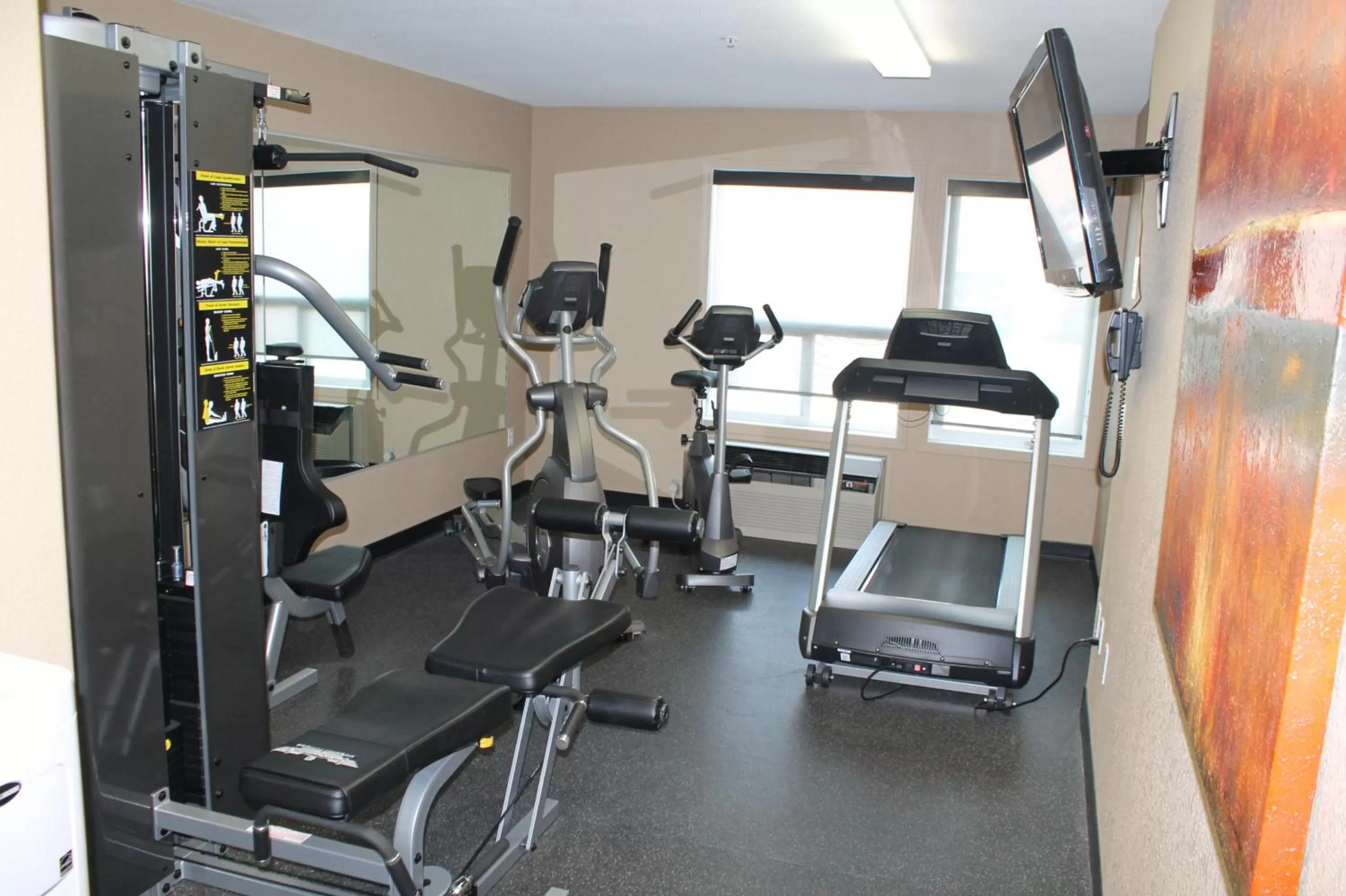 Fitness centre/facilities in Best Western Strathmore Inn