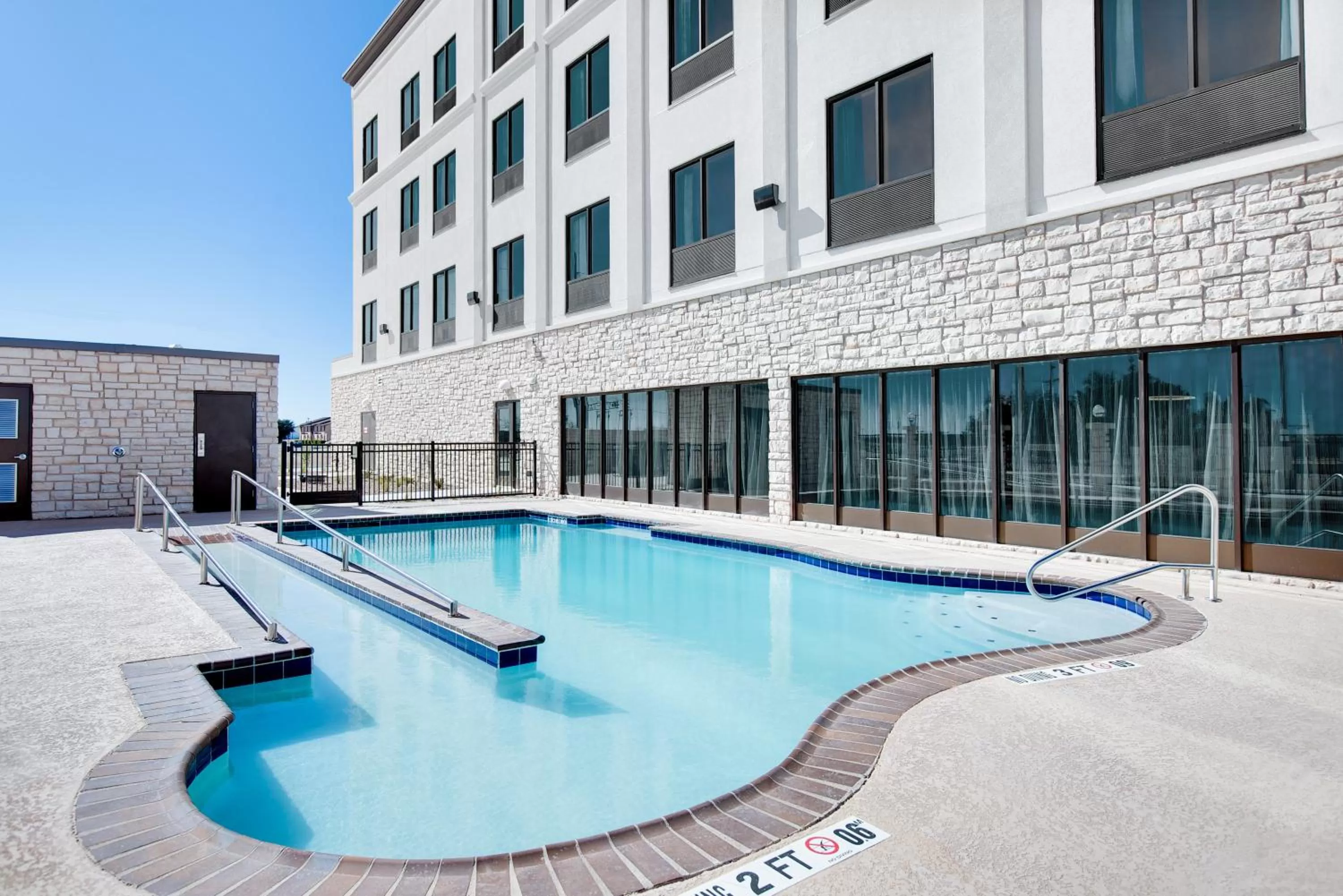 Swimming pool in Wingate by Wyndham San Angelo