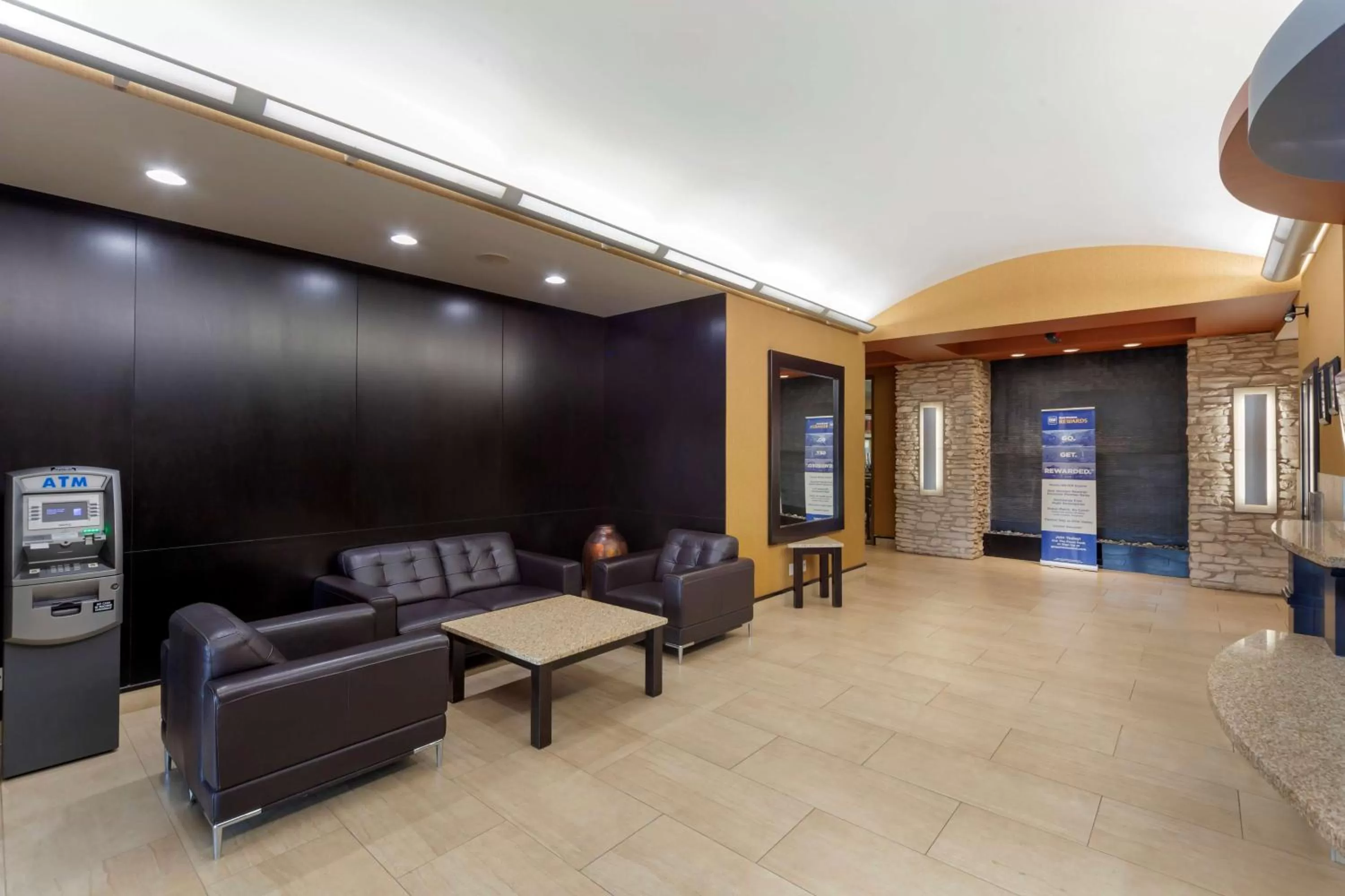 Lobby or reception in Best Western Plus Sherwood Park Inn & Suites
