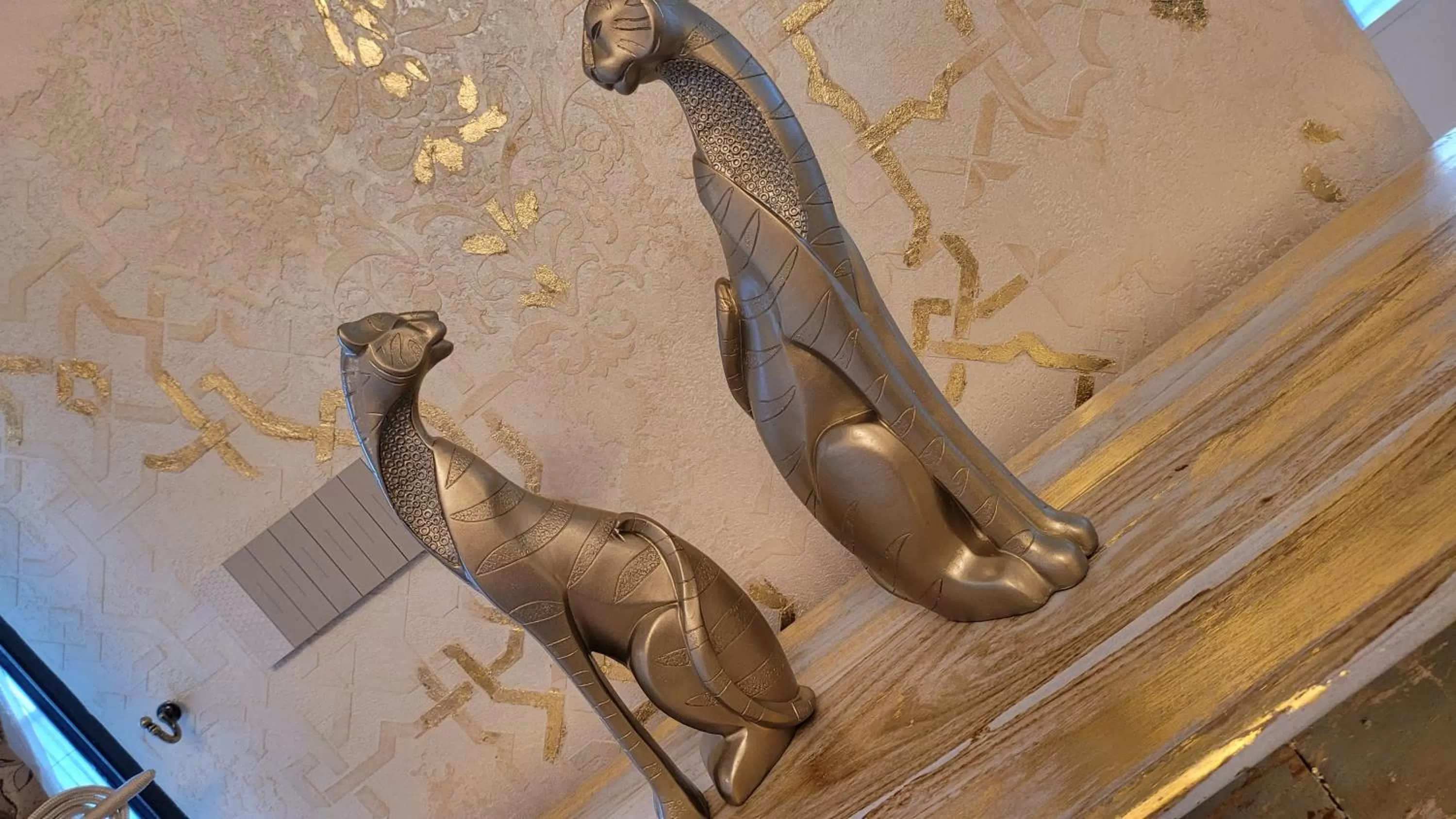 Decorative detail, Other Animals in Terrace Suites Iasi