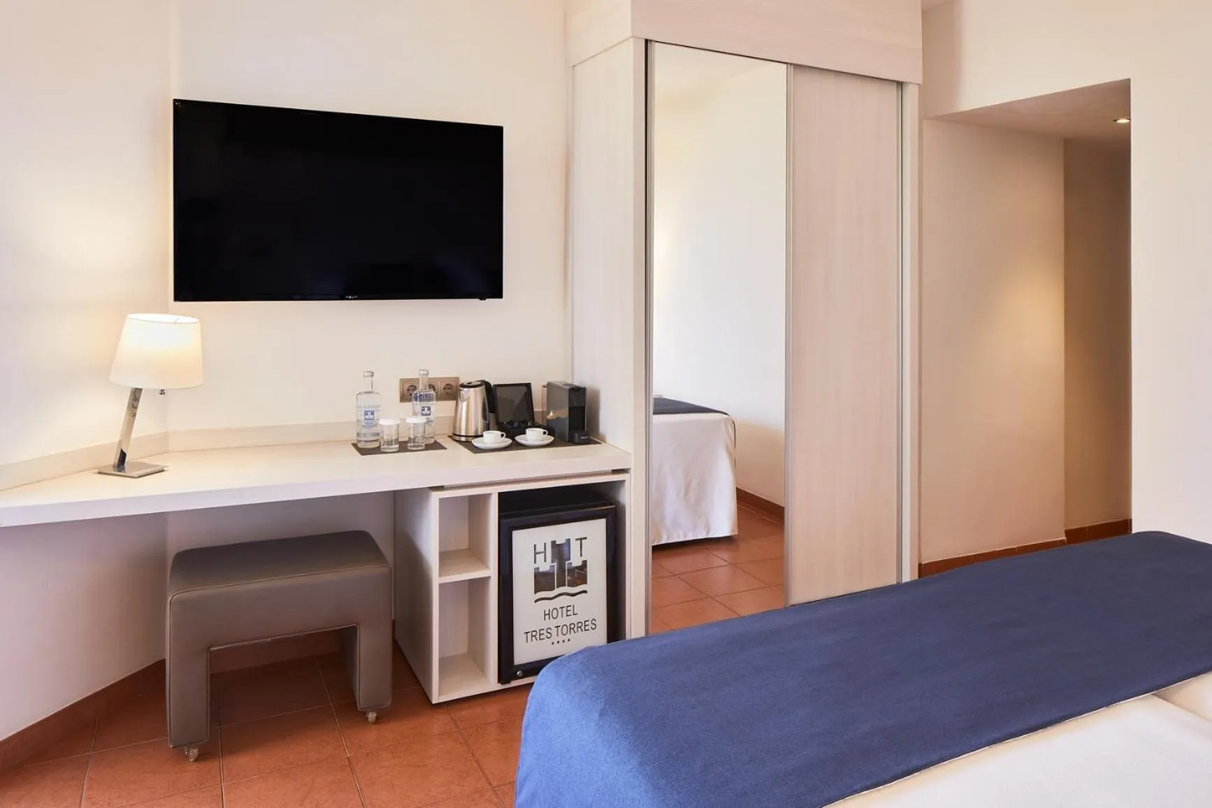 Area and facilities, Bed in Hotel Tres Torres