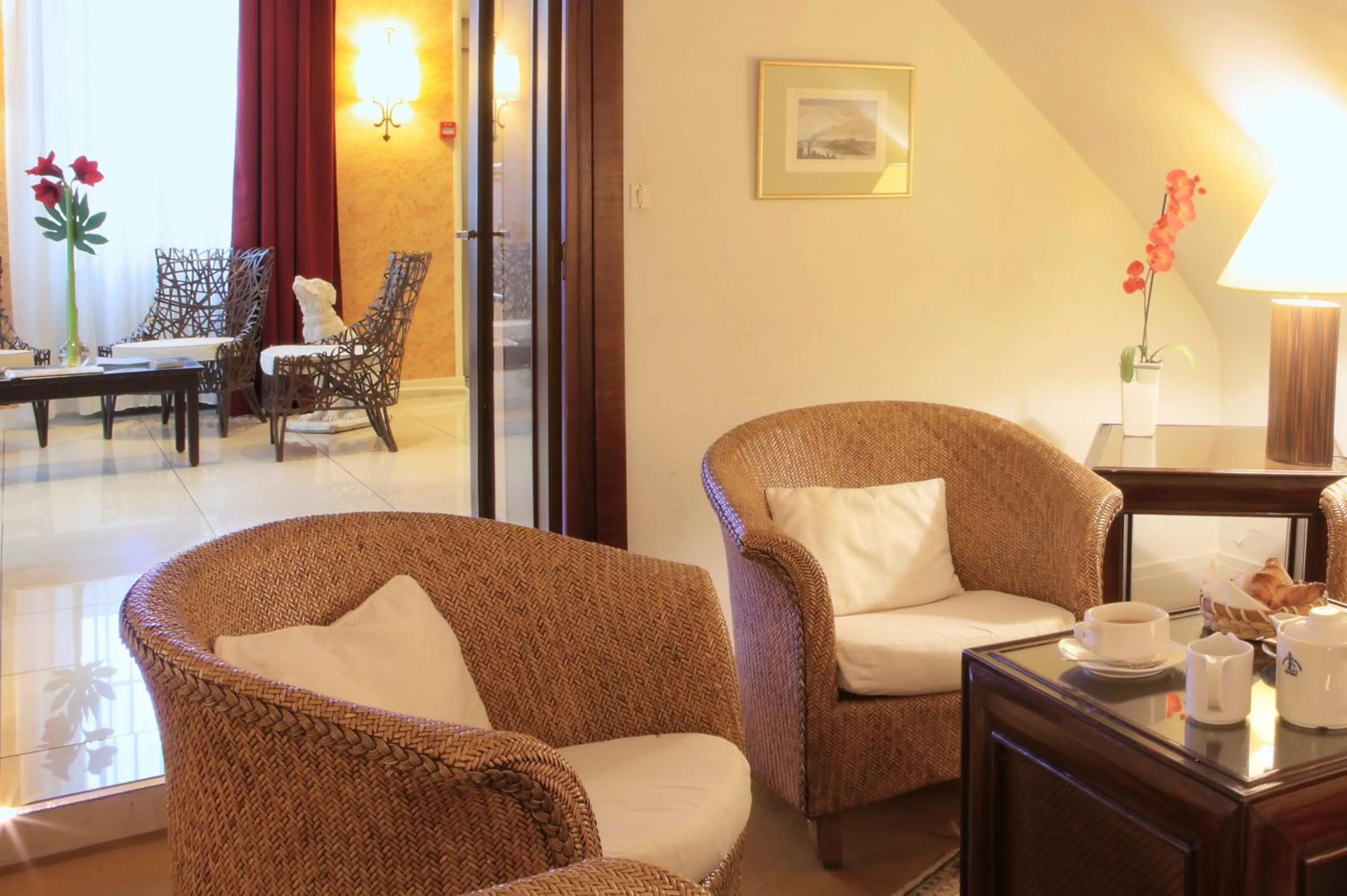Seating area in Best Western de Diane