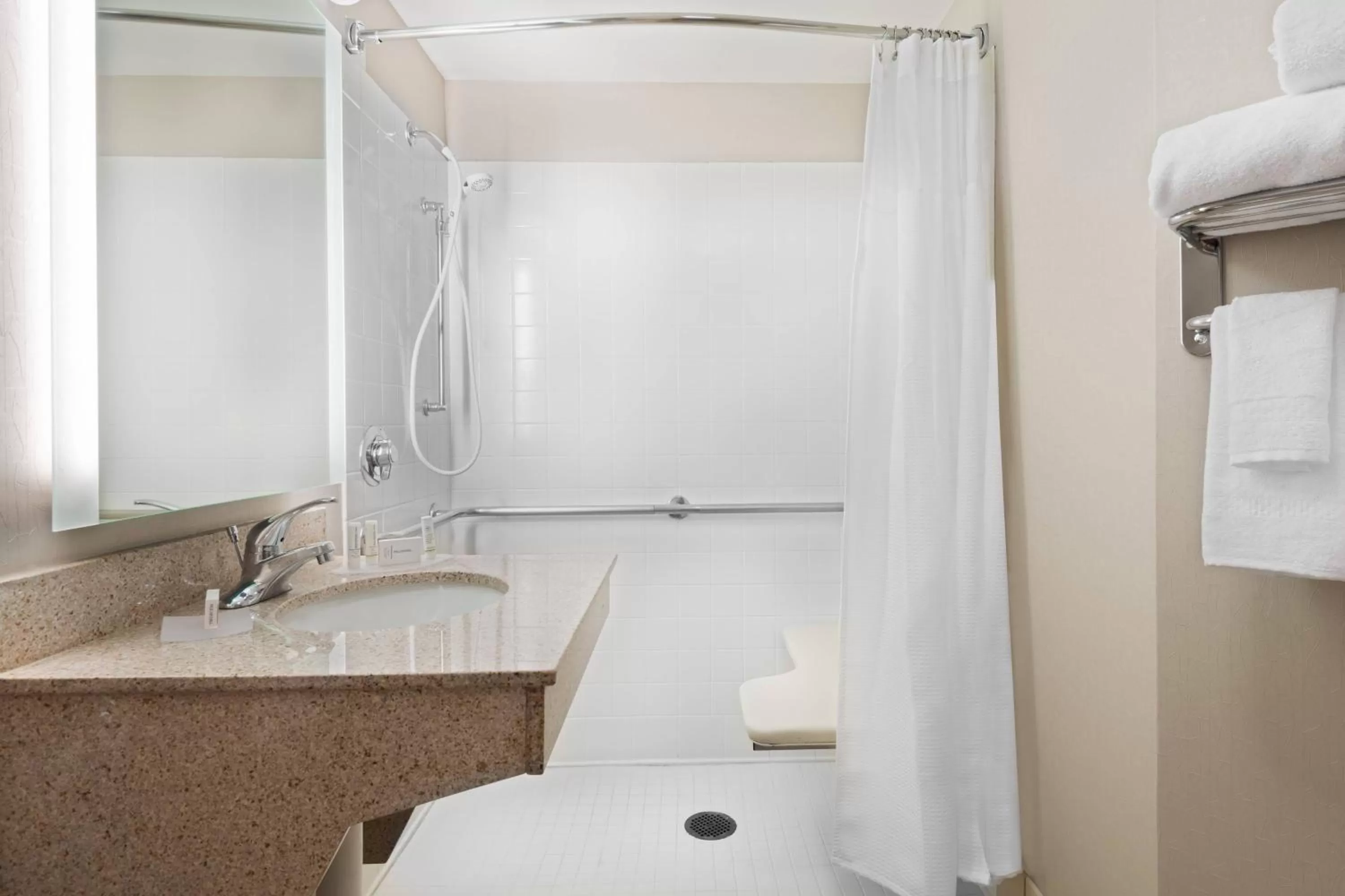 Bathroom in SpringHill Suites by Marriott Cleveland Solon