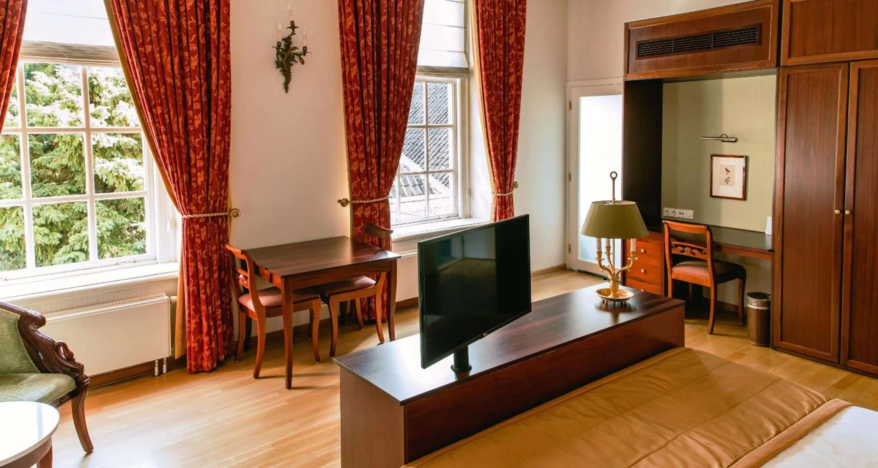 Bedroom in Grand Hotel Karel V