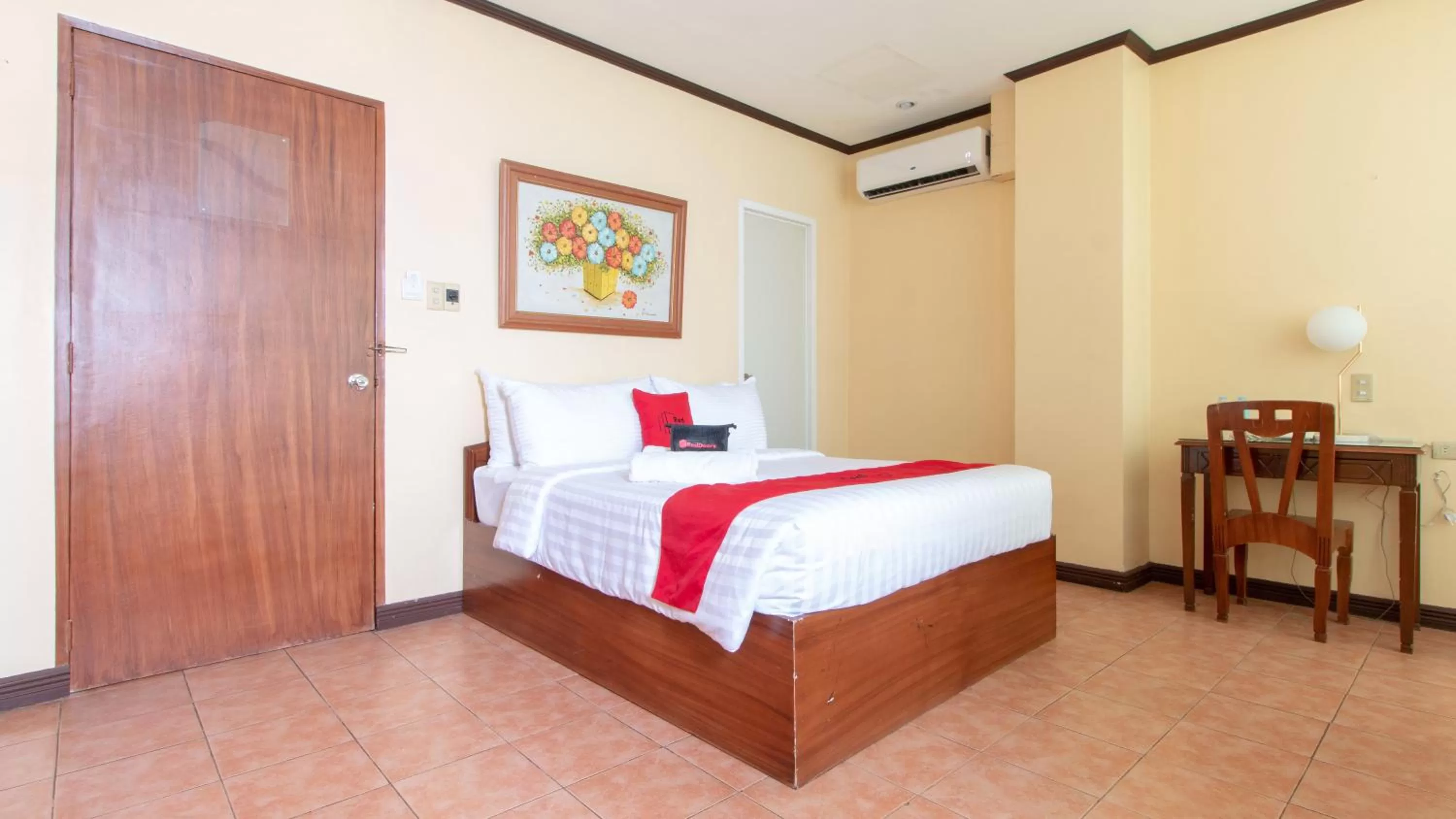 Bedroom, Bed in RedDoorz @ Downtown Tacloban