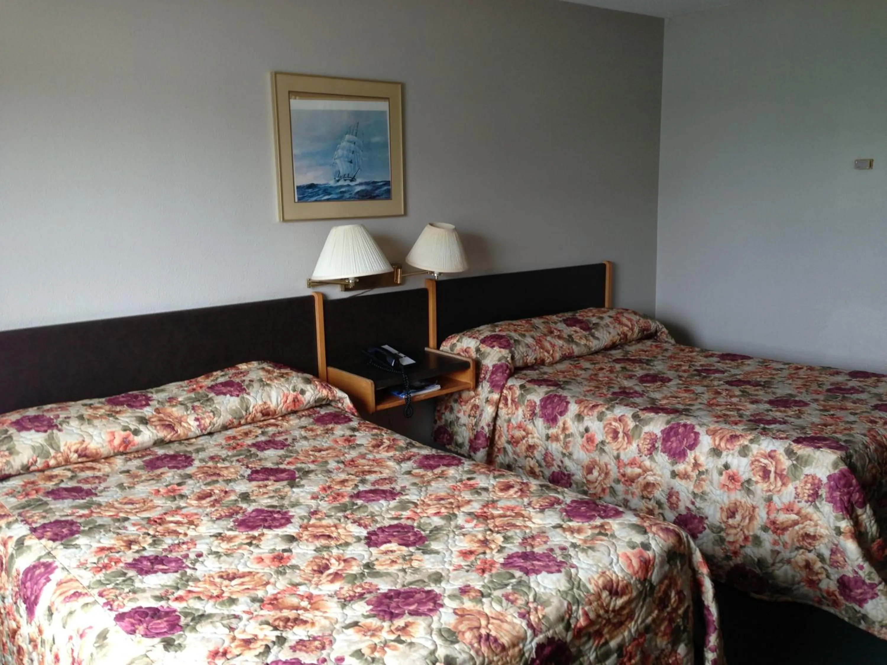 Bed in Moby Dick Inn