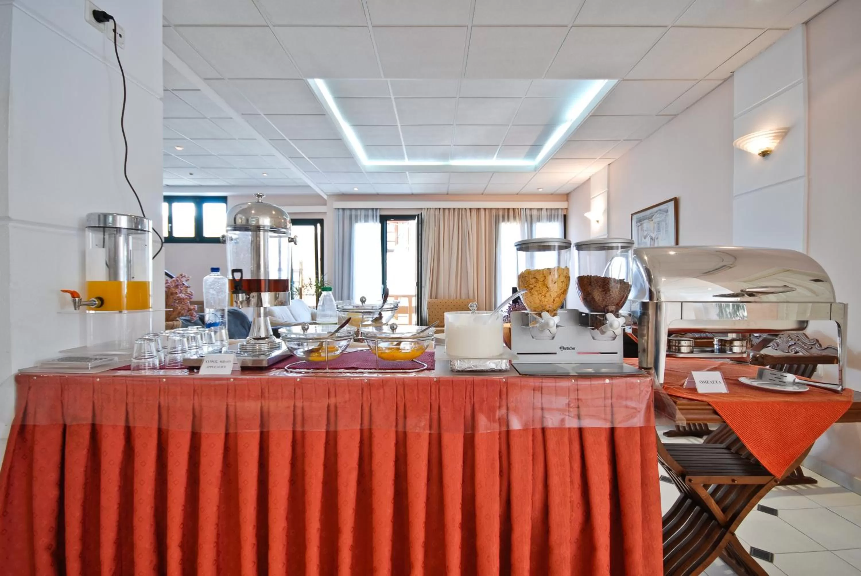 Coffee/tea facilities in Hotel Coronis