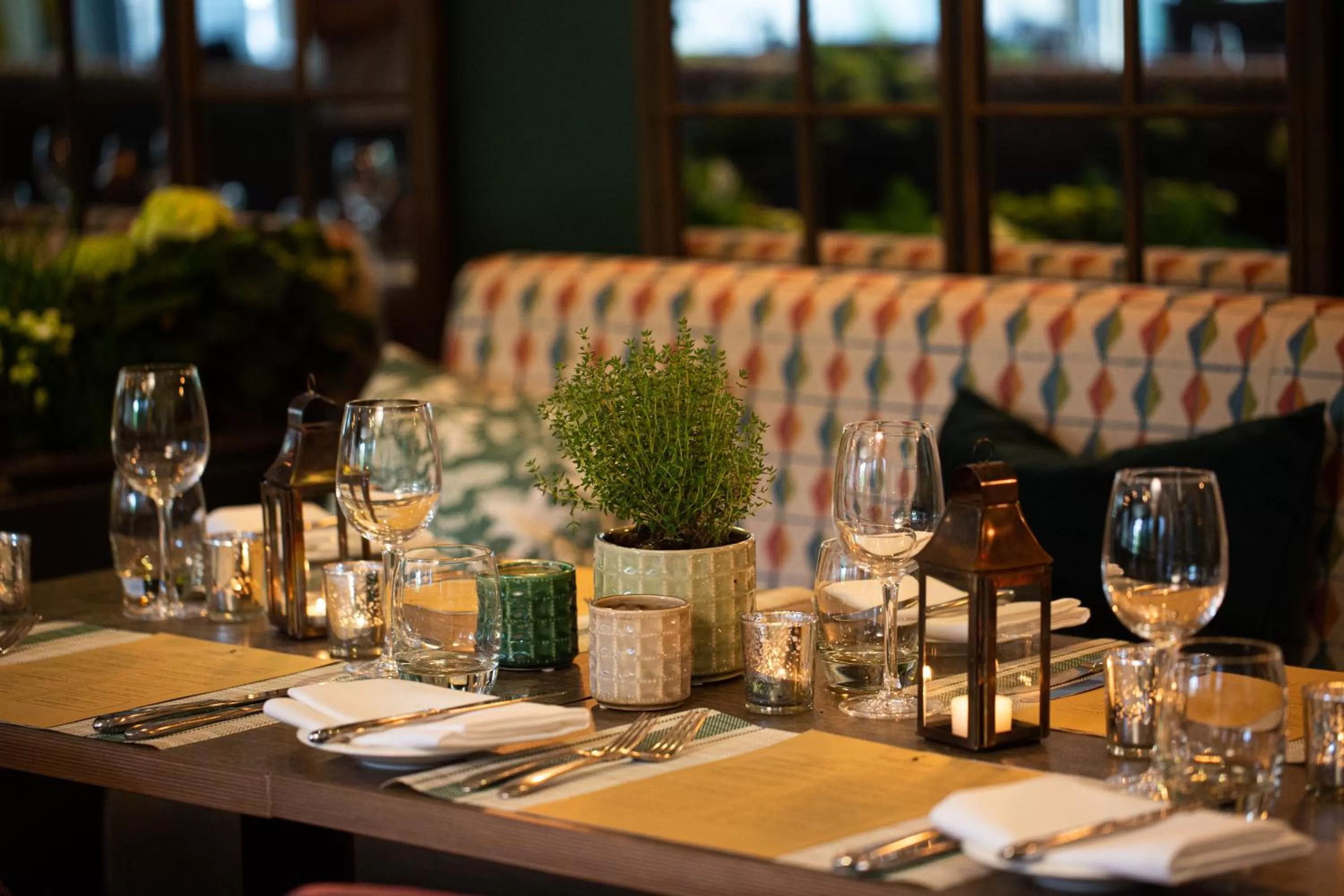 Restaurant/places to eat in Hogarths