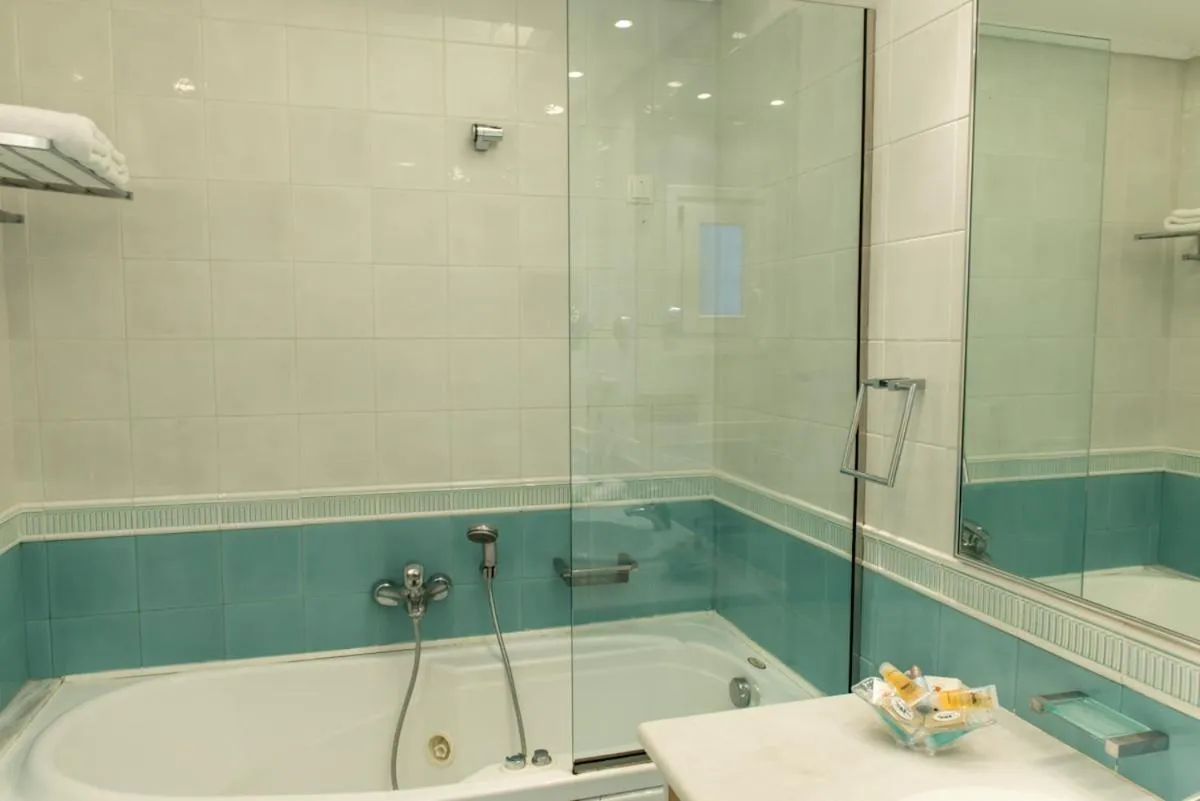 Poseidon Hotel Suites