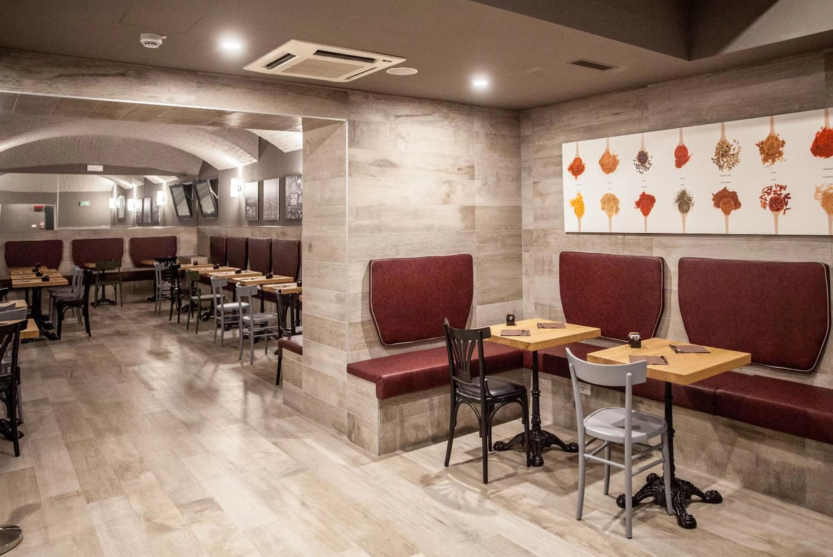 Restaurant/places to eat in Spice Hotel Milano