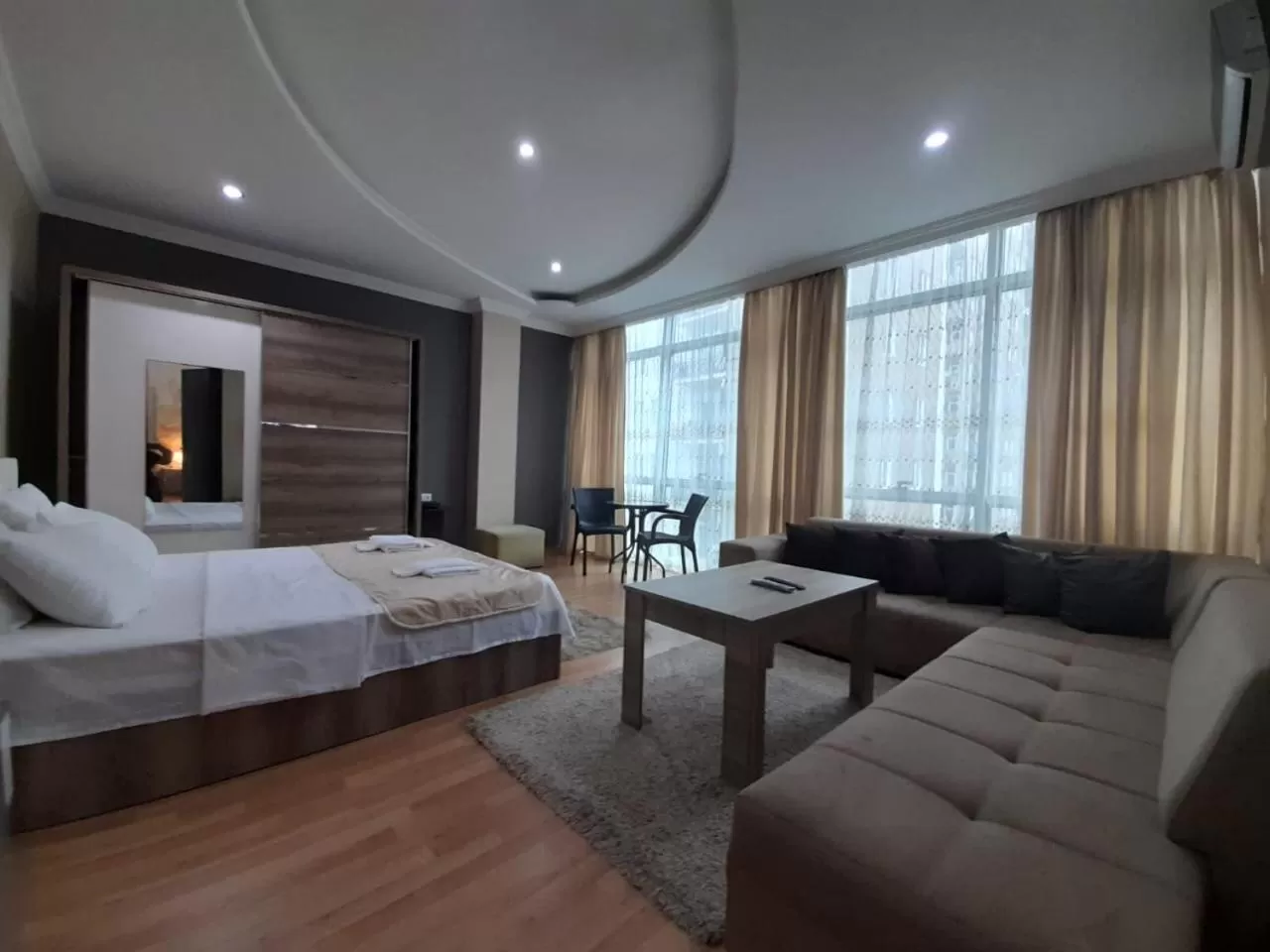 Bed in Hotel Royal Palace