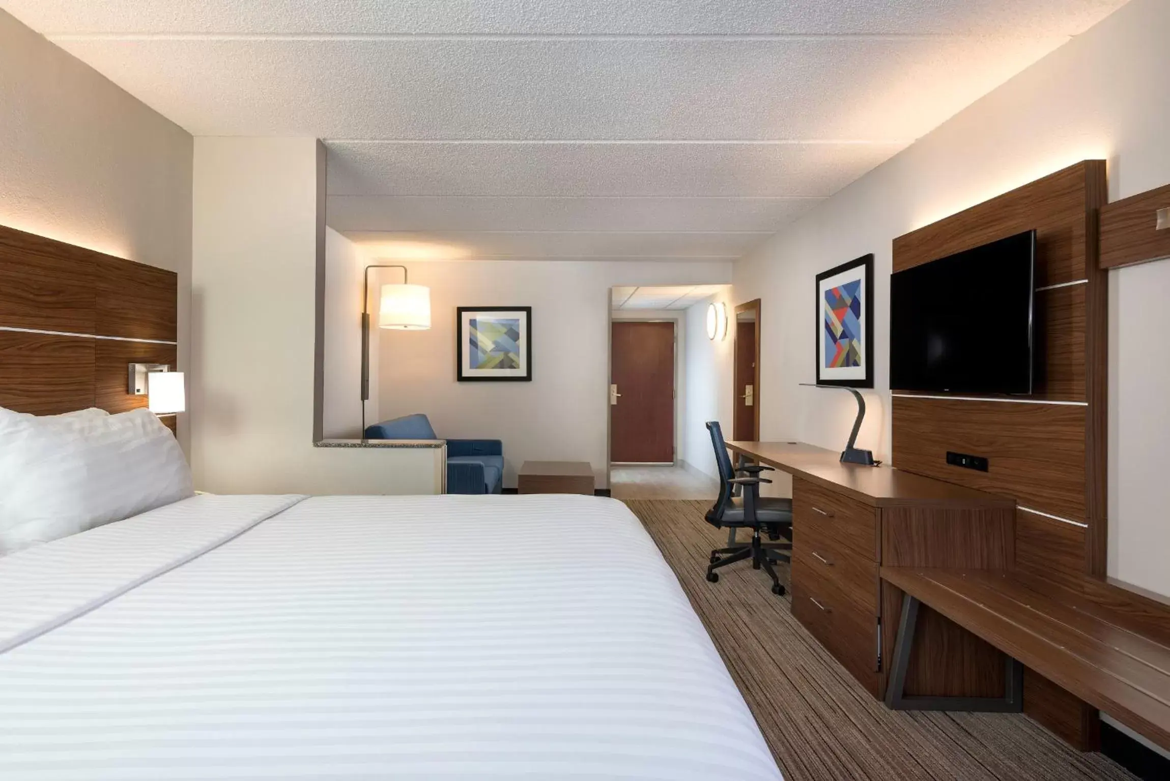 King Room - Disability Access in Holiday Inn Express Hotel & Suites Charlotte Airport-Belmont, an IHG Hotel King Room - Disability Access in Holiday Inn Express Hotel & Suites Charlotte Airport-Belmont, an IHG Hotel