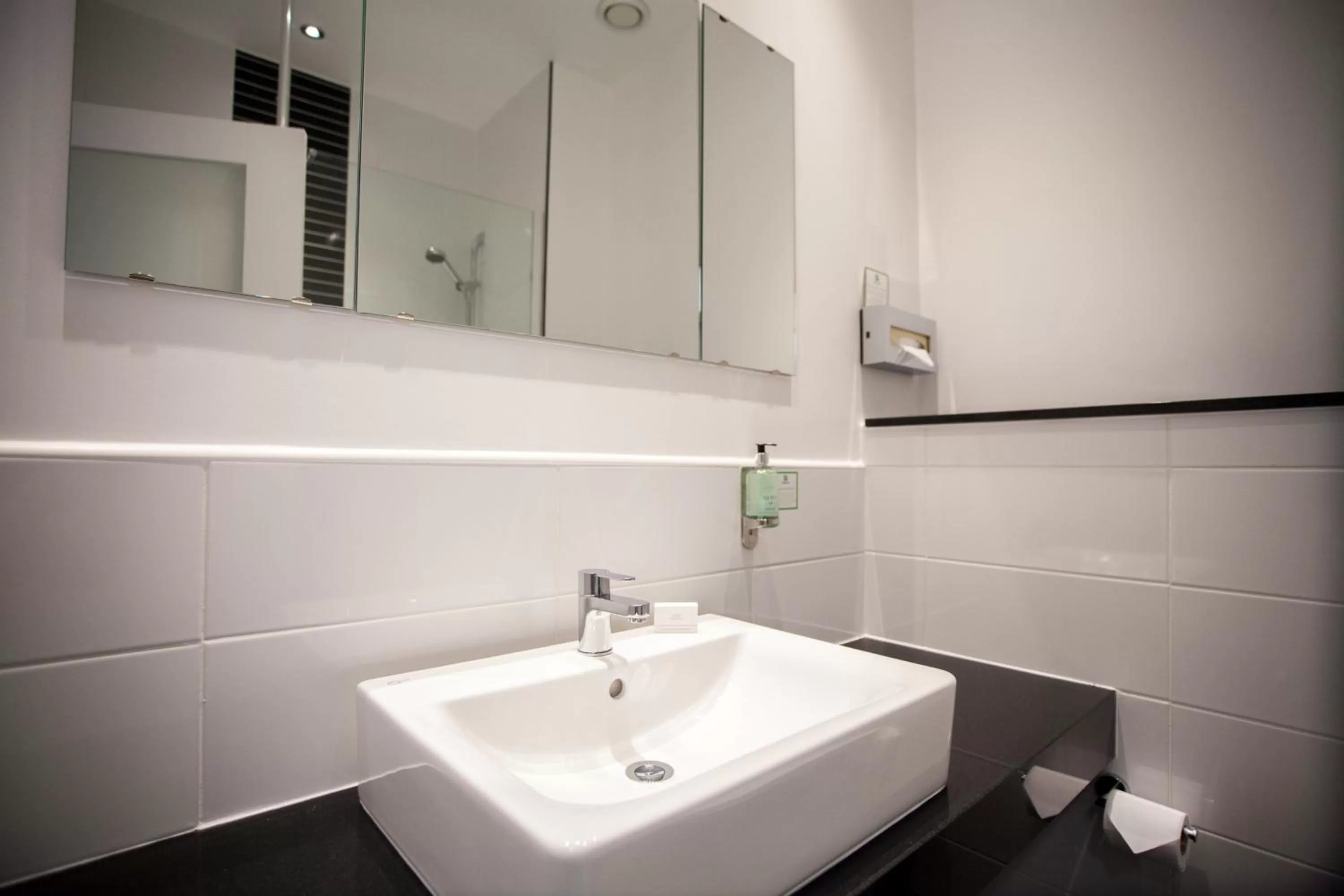 Photo of the whole room in Holiday Inn Corby Kettering A43 by IHG