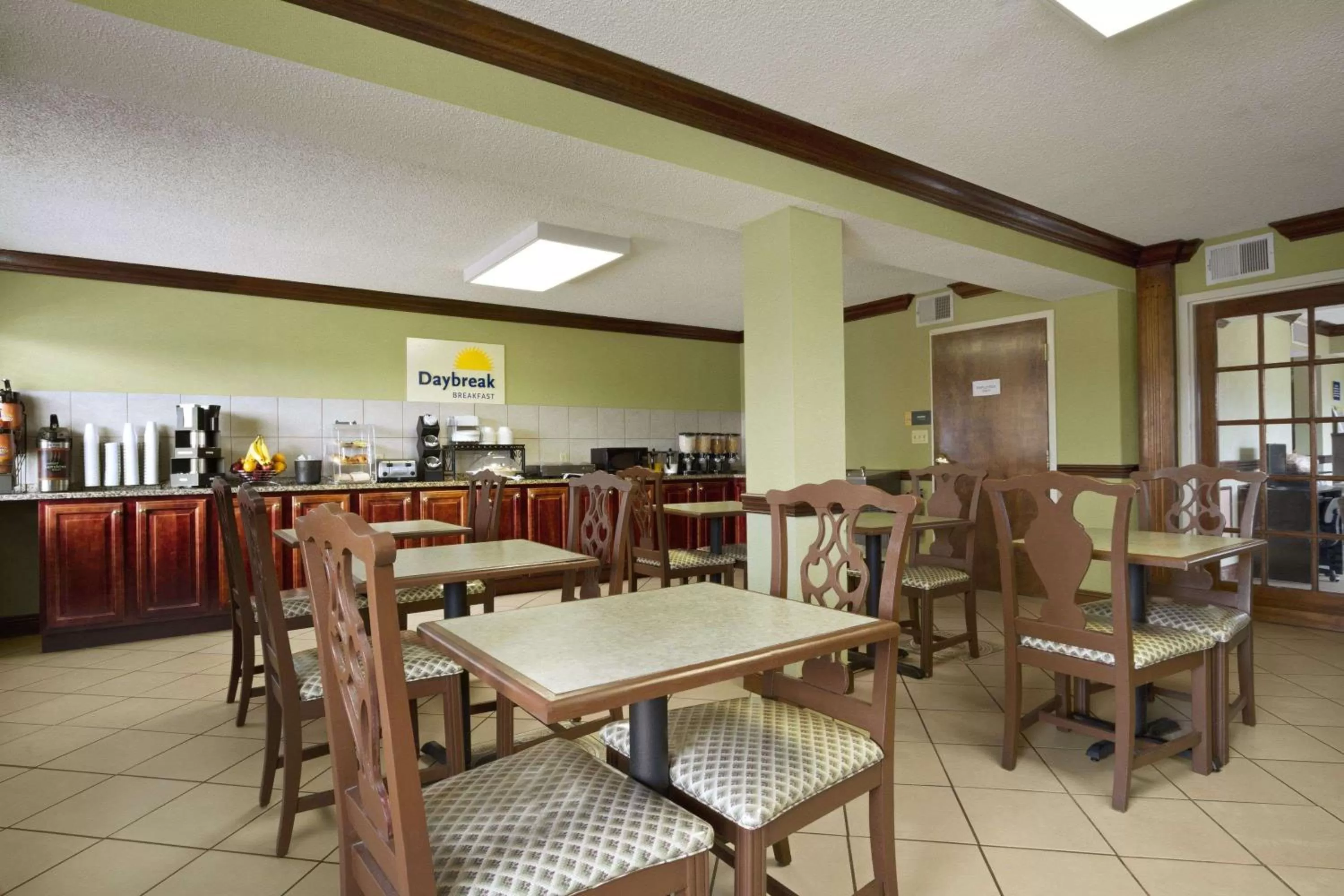 Restaurant/places to eat in Days Inn by Wyndham Southaven MS