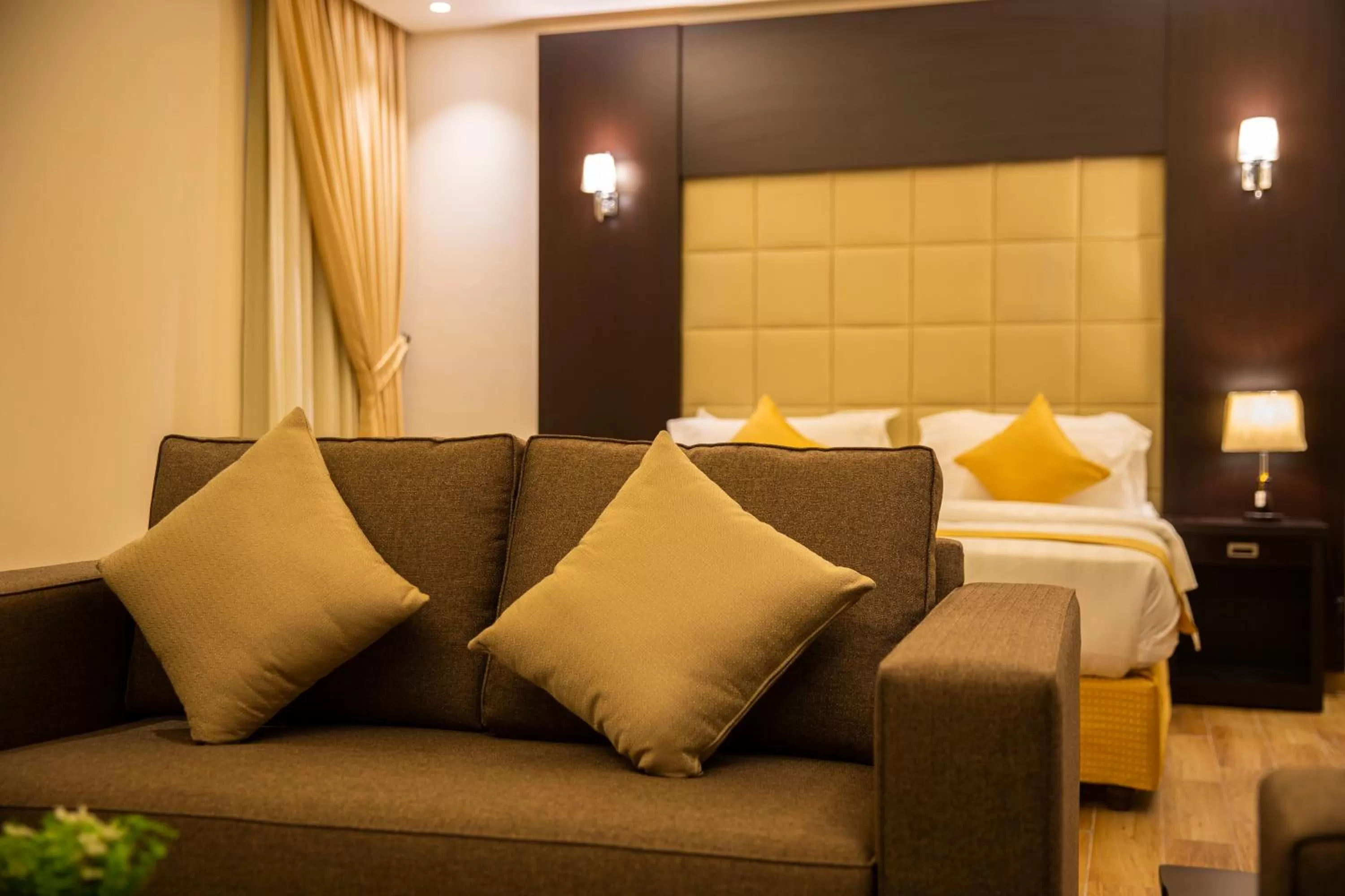 Seating area, Bed in Mabet Al Tahlia Serviced Apartments