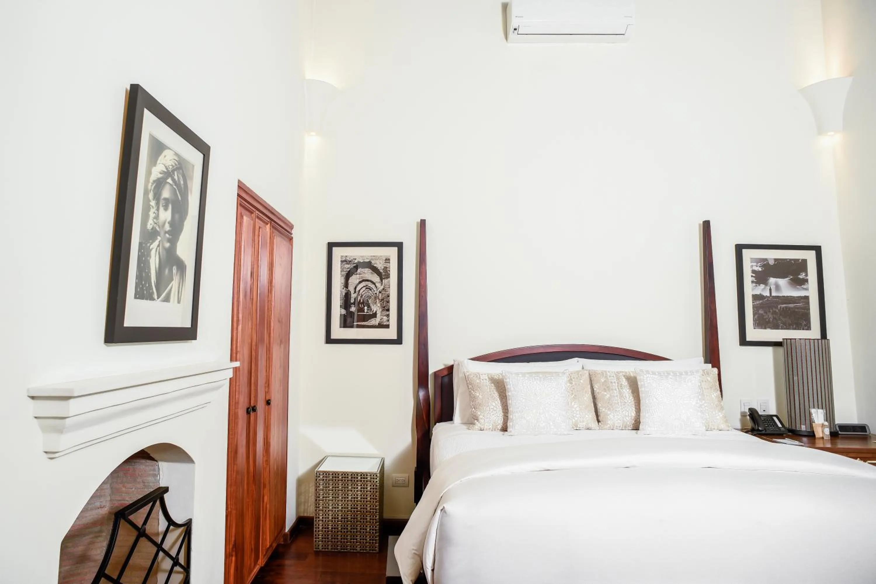 Bedroom, Bed in Hotel Casa Blanca 7