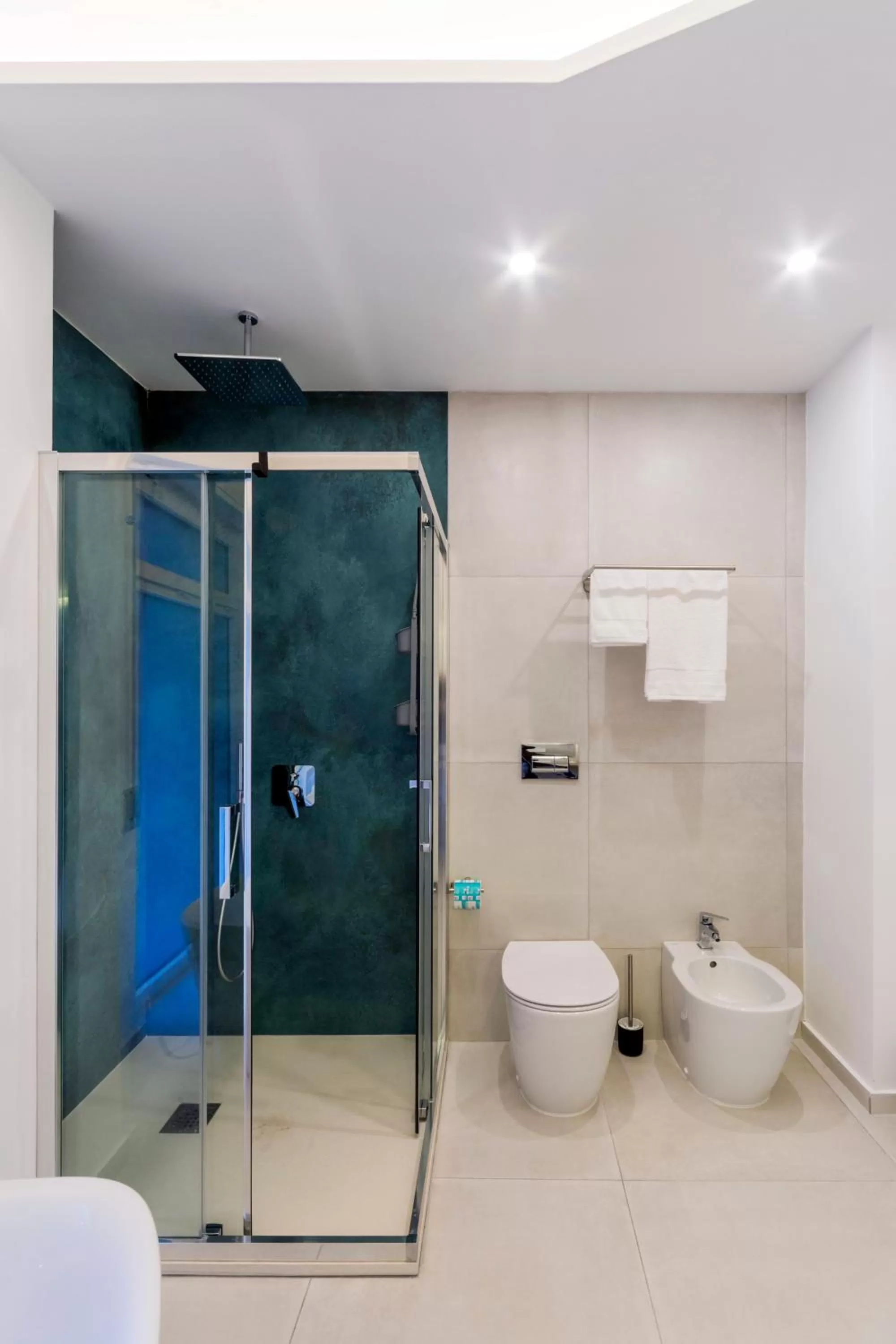 Bathroom in Syraka Camere