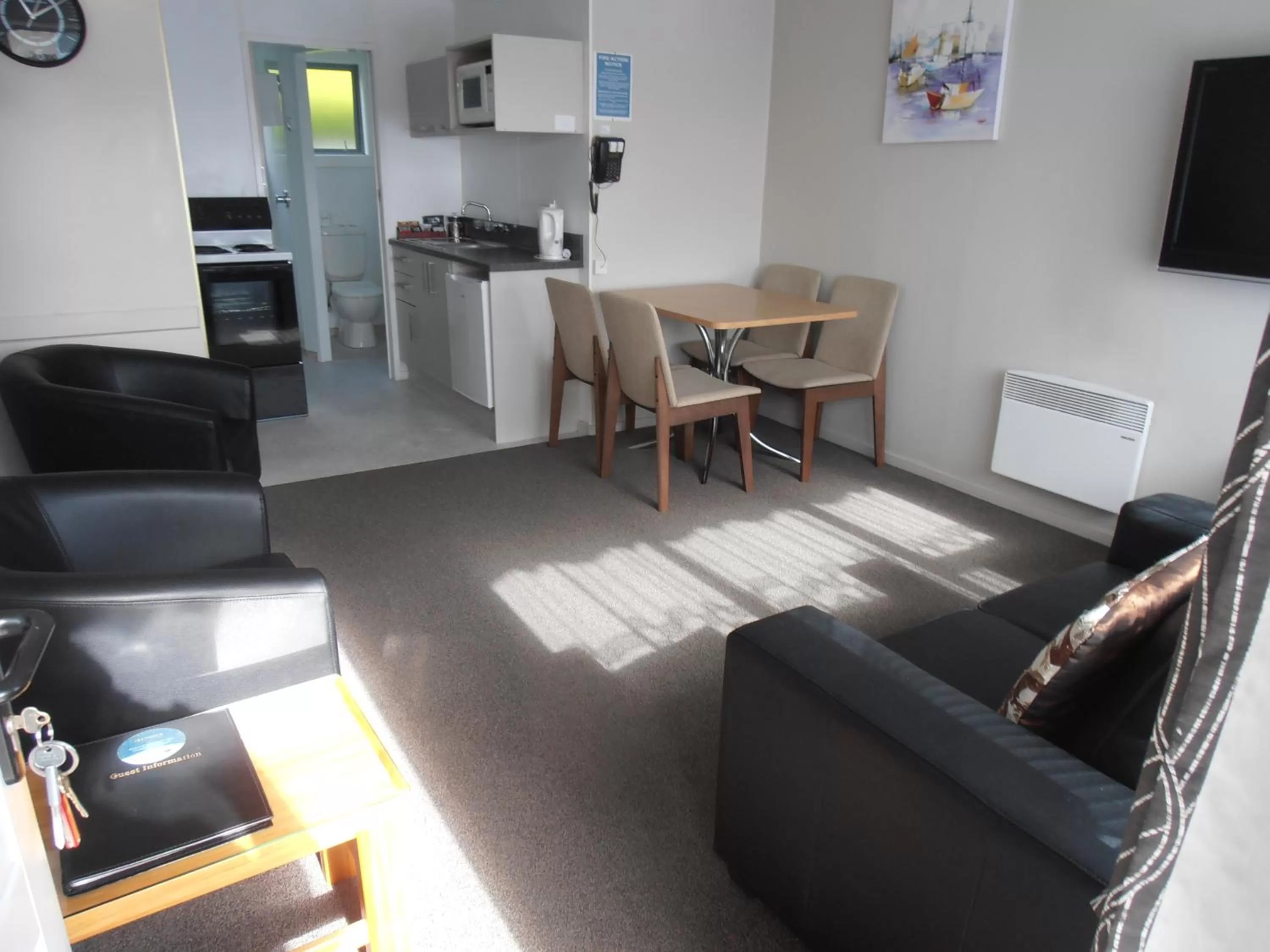 Living room in Comfort Inn Tayesta Motel