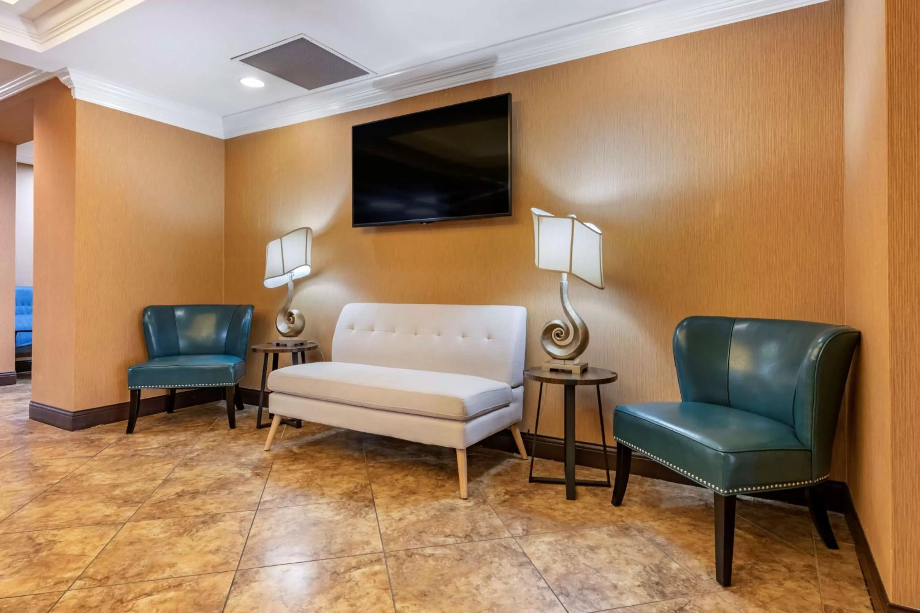 Lobby or reception in Best Western Plus Flagler Beach Area Inn & Suites