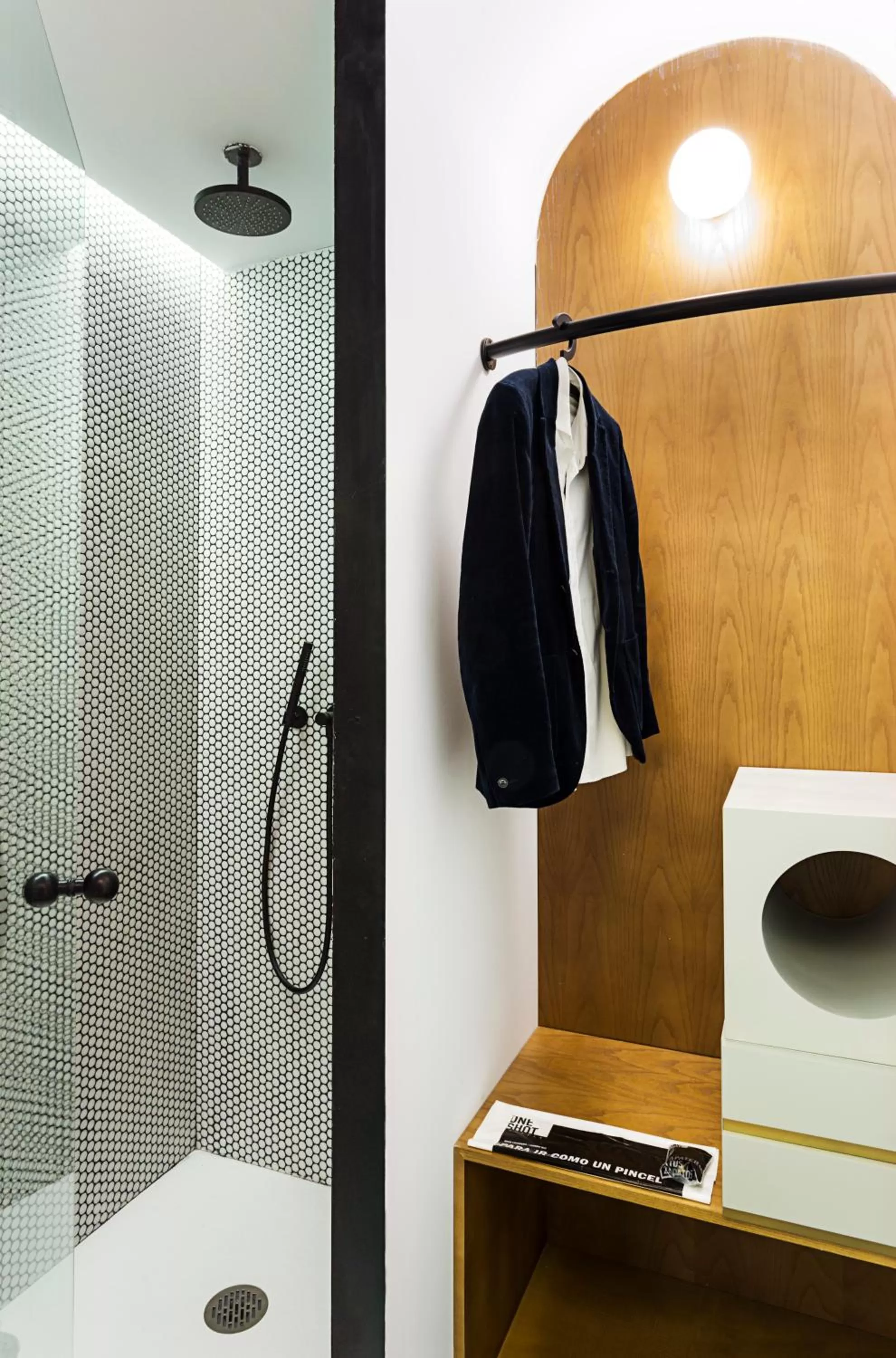 Shower in One Shot Fortuny