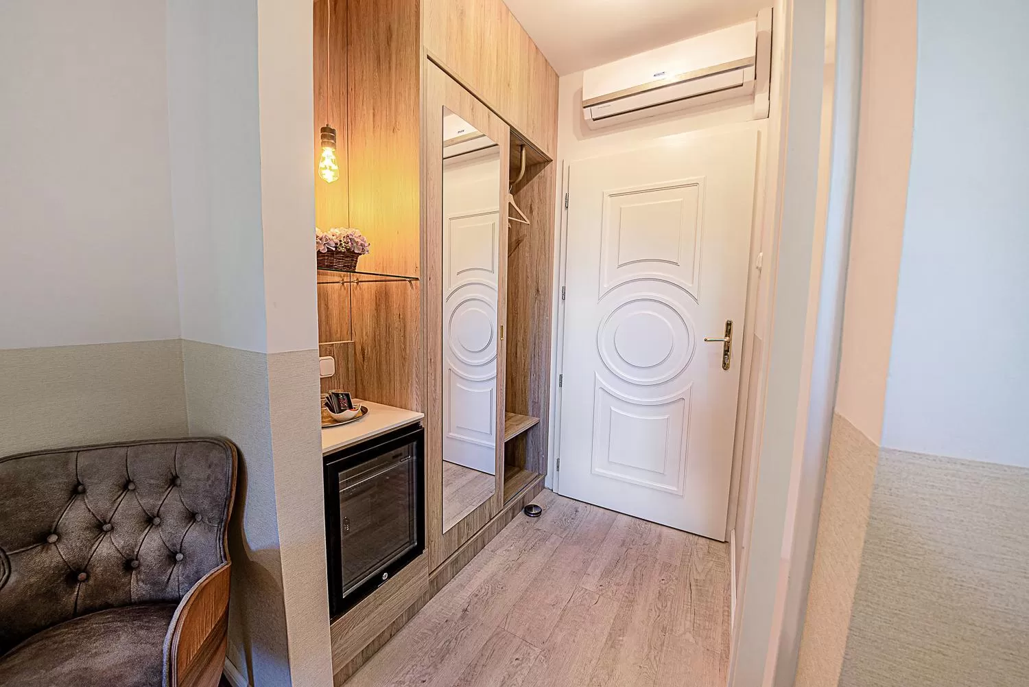 Photo of the whole room, Bathroom in Casablanca Panzió