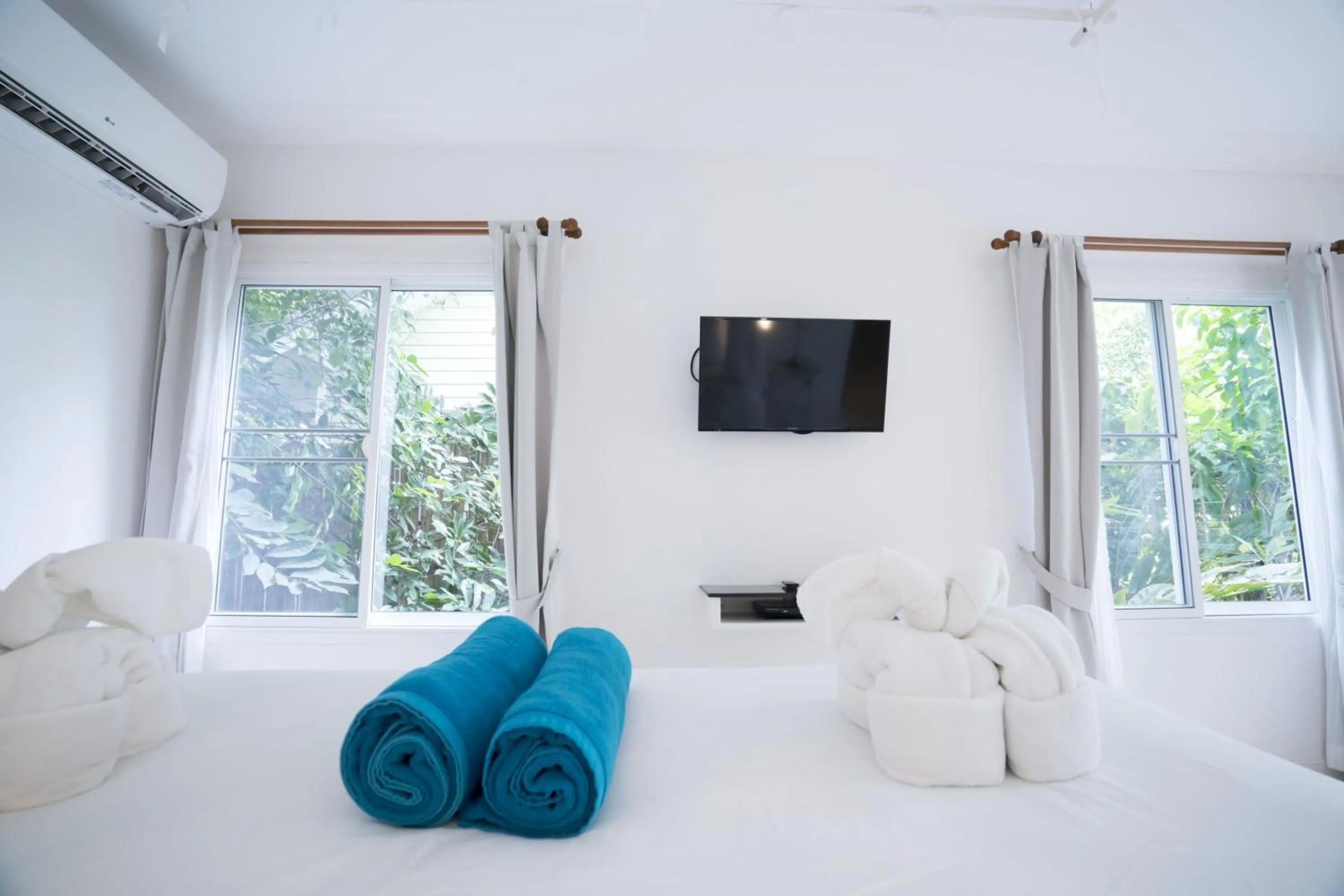 Garden view, Bed in King's Garden Resort - SHA Plus