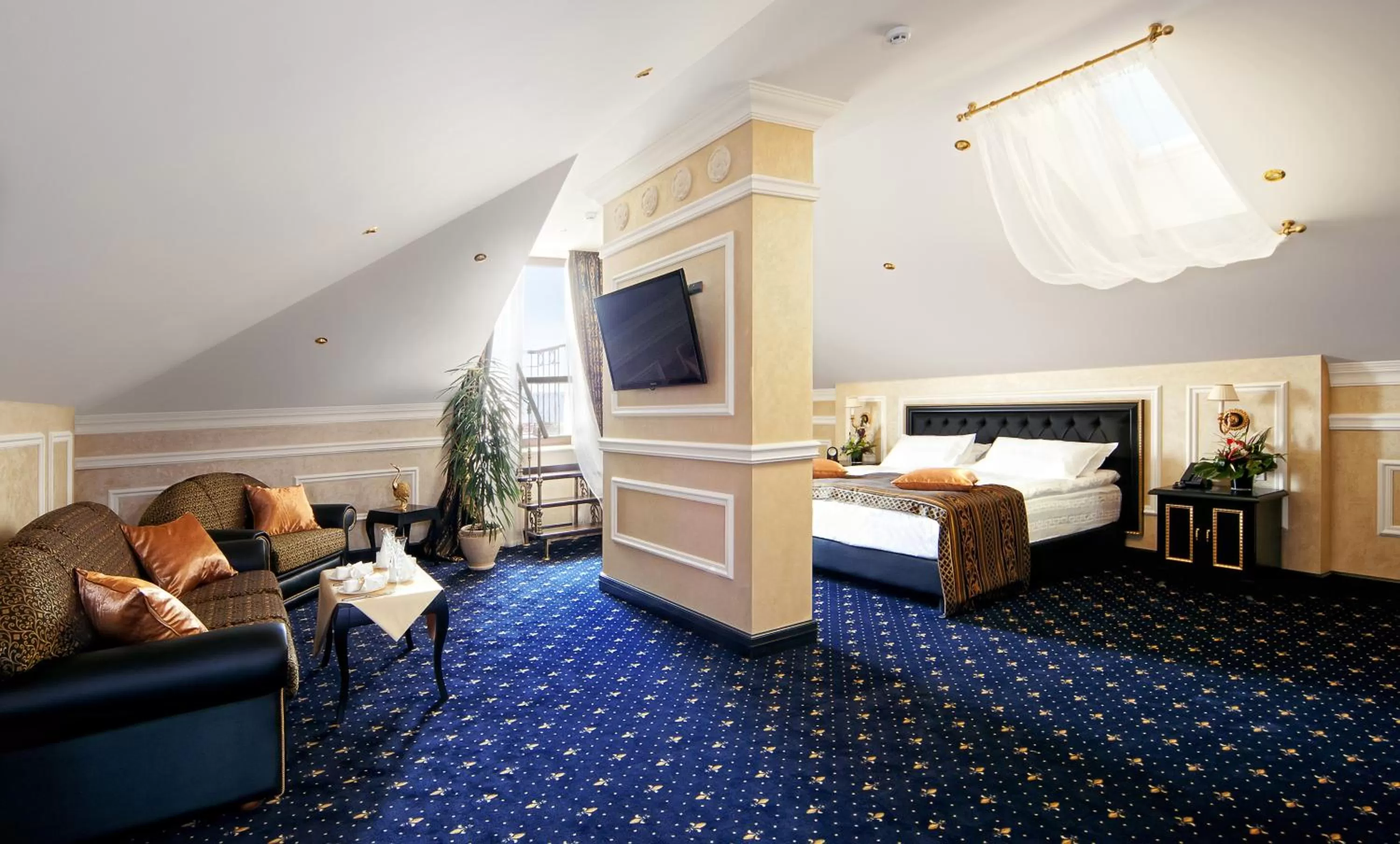 Photo of the whole room, Seating Area in Villa le Premier Maestro