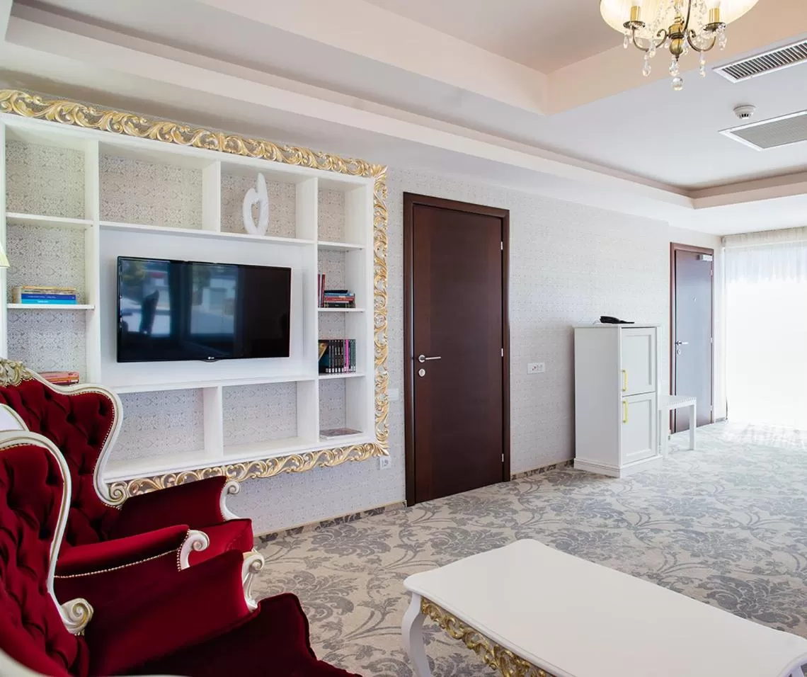 TV and multimedia in Pleiada Boutique Hotel & Spa