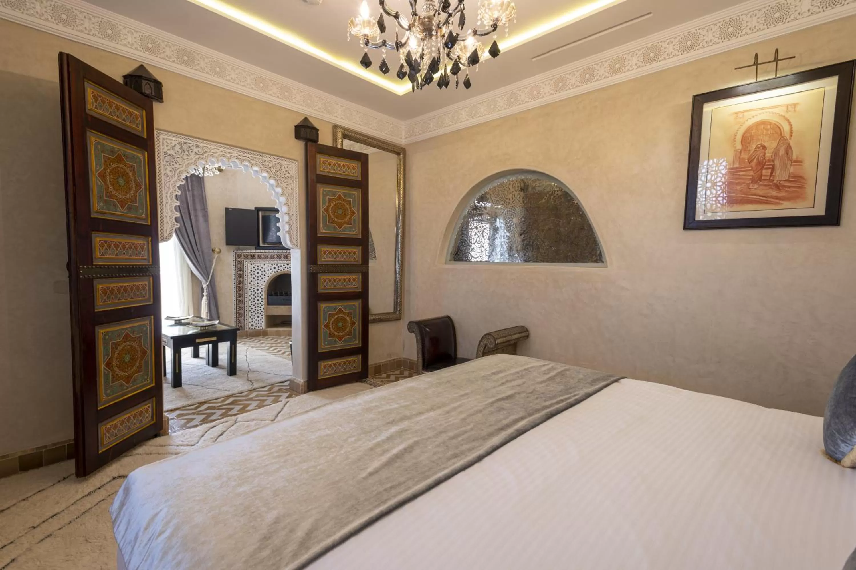 Bed in Maria Towers , Palais Table d'hôtes & SPA