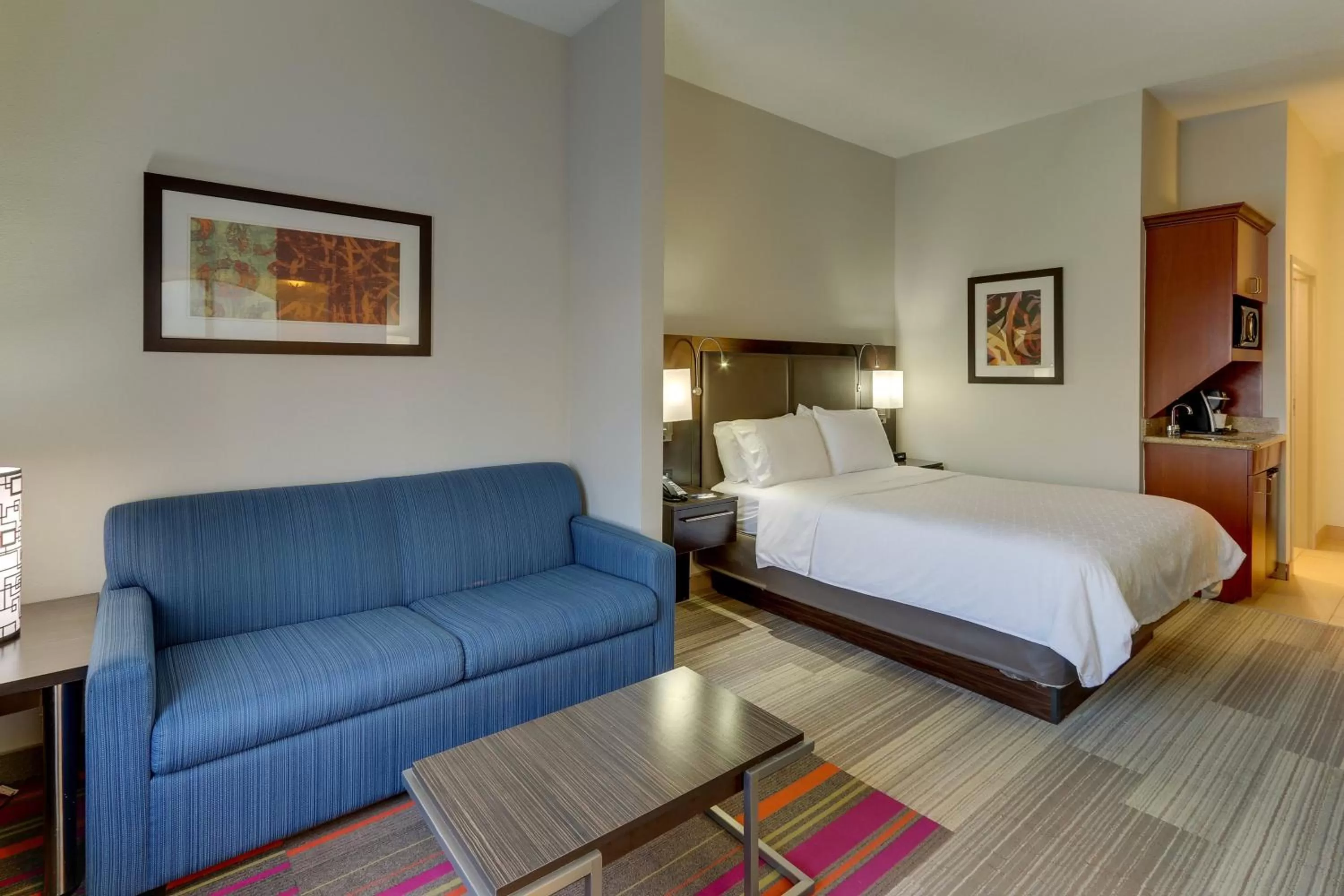 Bedroom, Bed in Holiday Inn Express Hotel & Suites Dayton-Centerville by IHG