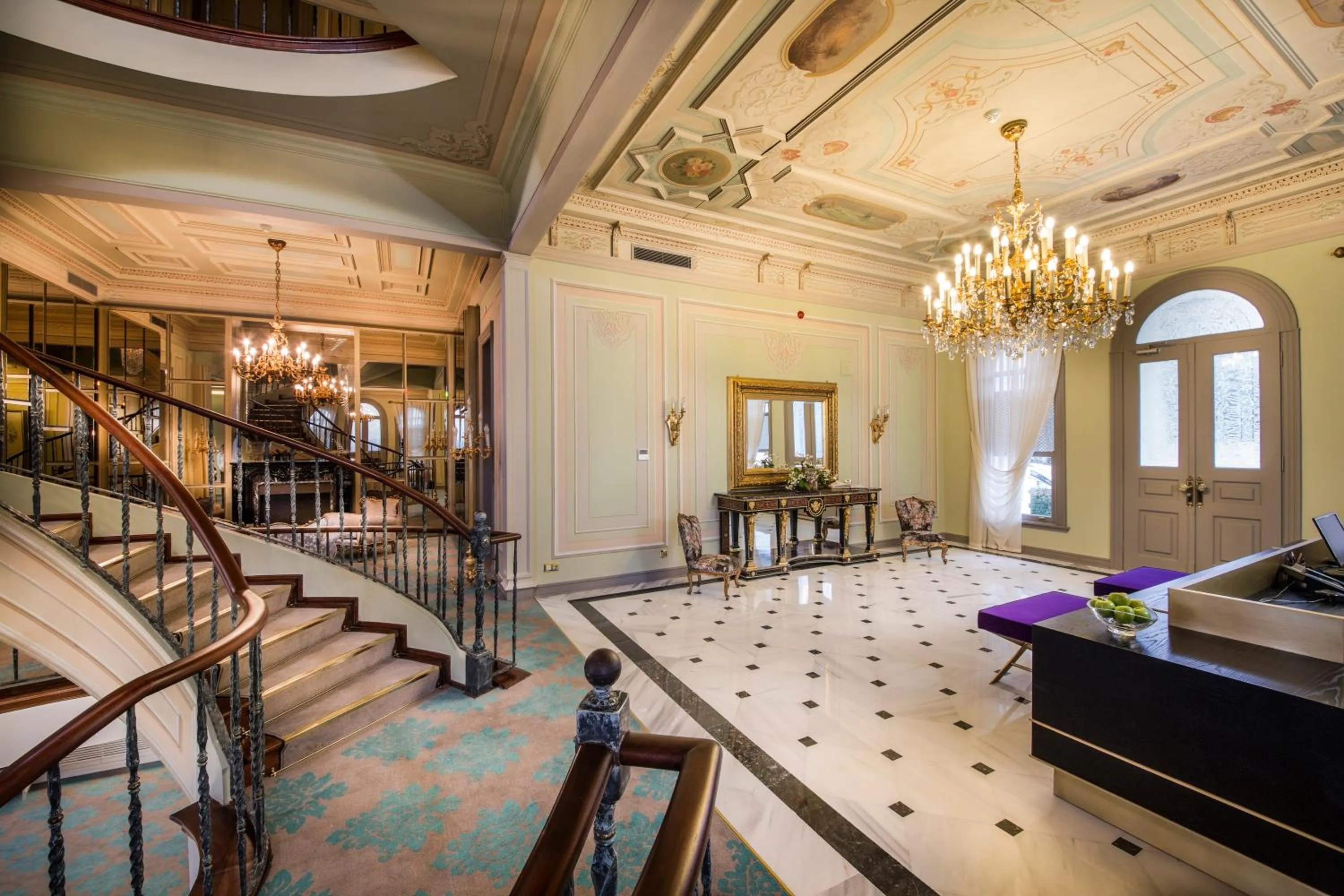 Lobby or reception in Bosphorus Palace Hotel