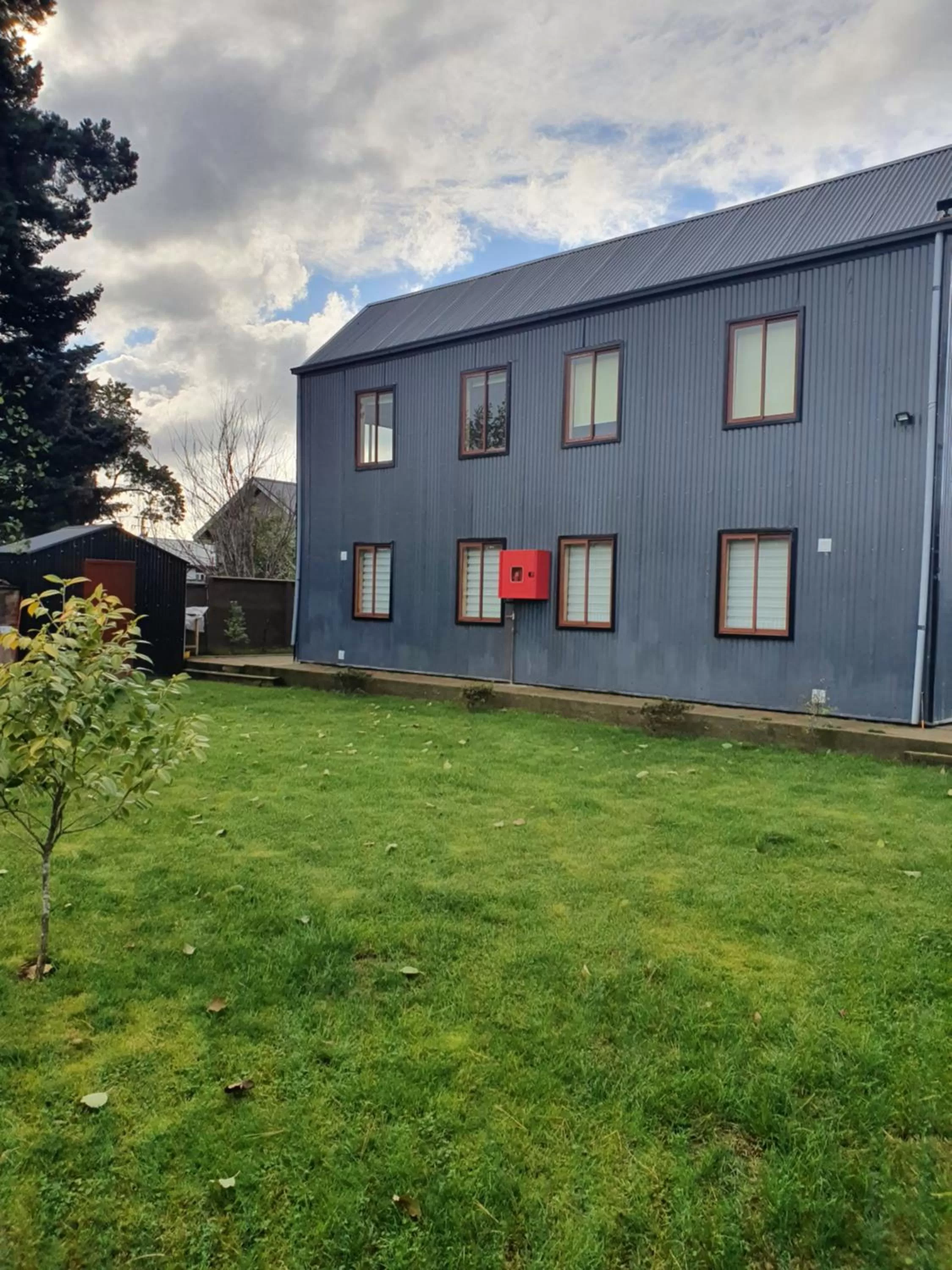 Garden, Property Building in Cabañas Rosner