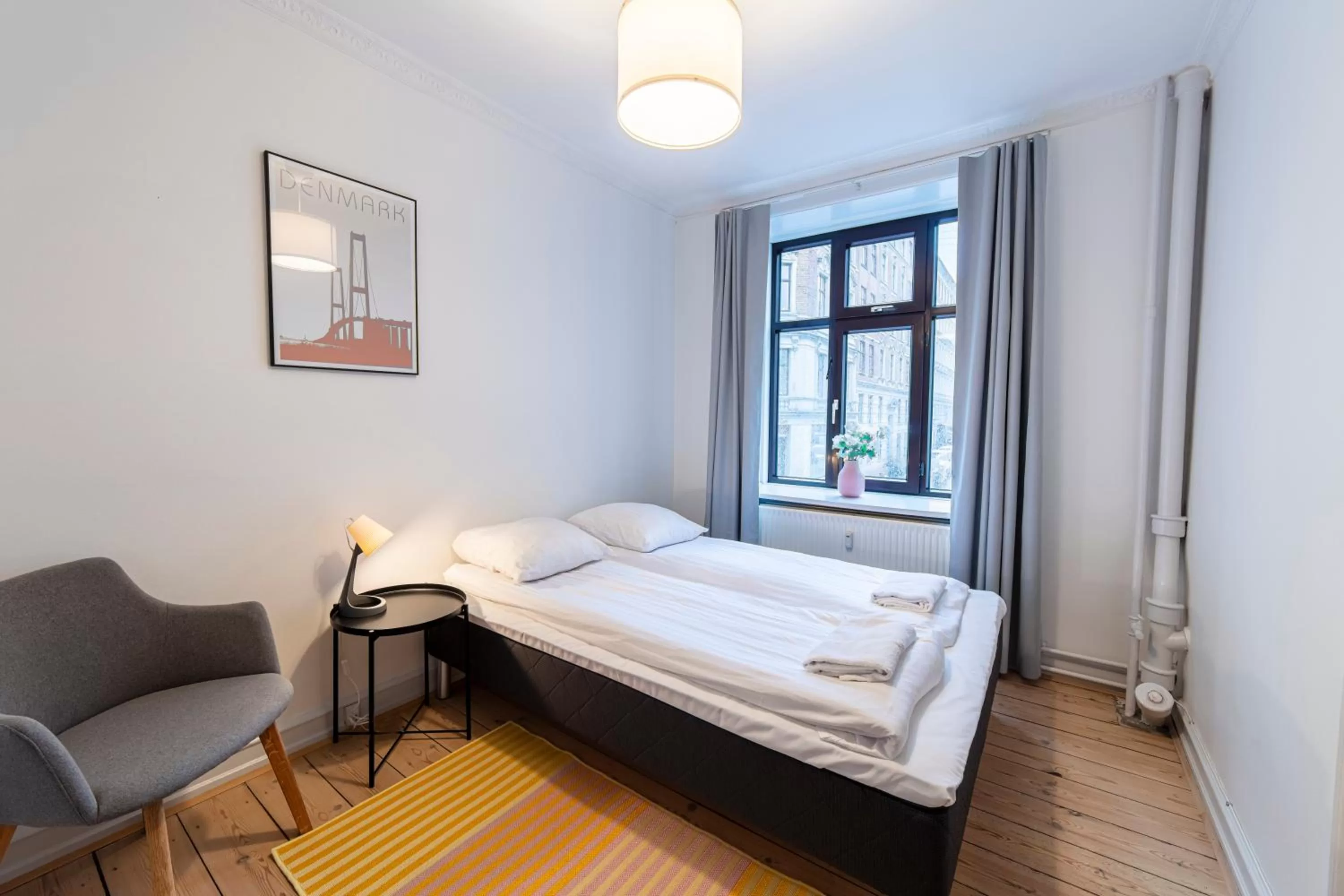 Bedroom, Bed in Go Hotel Saga