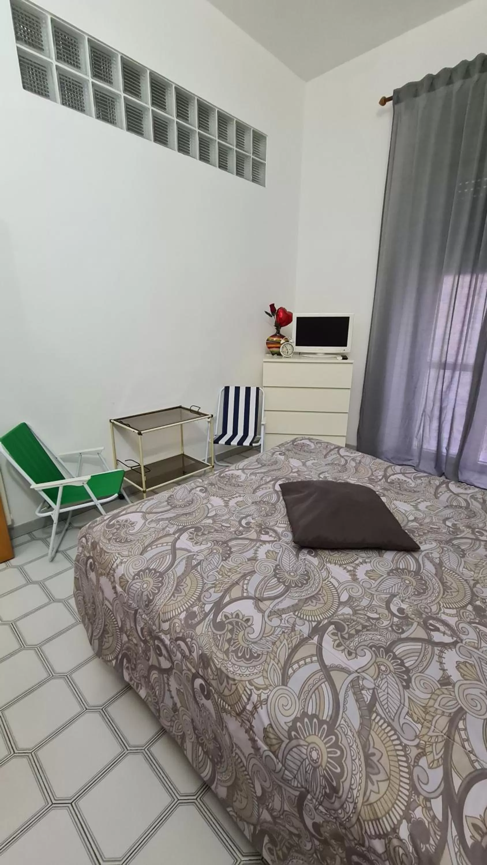 Decorative detail, Bed in Casa Adelaide