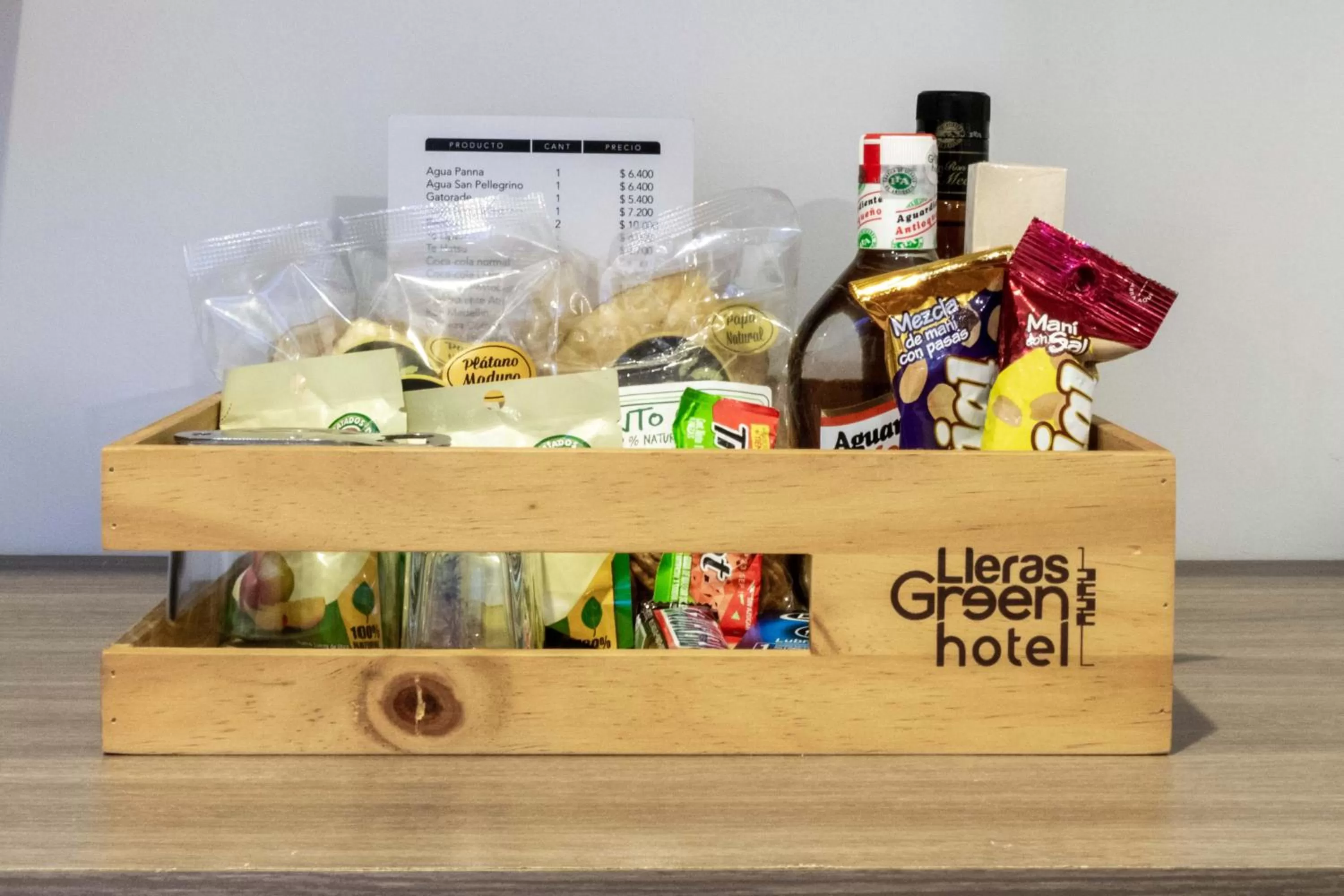 Meals in Lleras Green Hotel