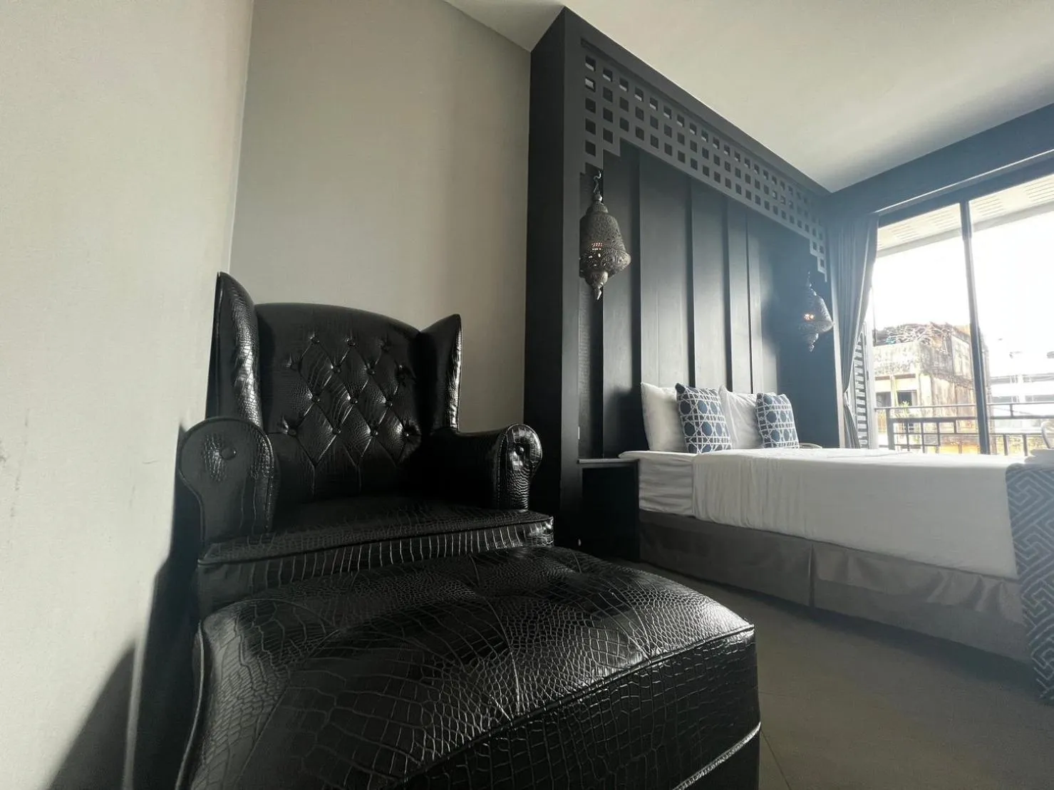 Photo of the whole room, Bed in Srisawara Casa Hotel