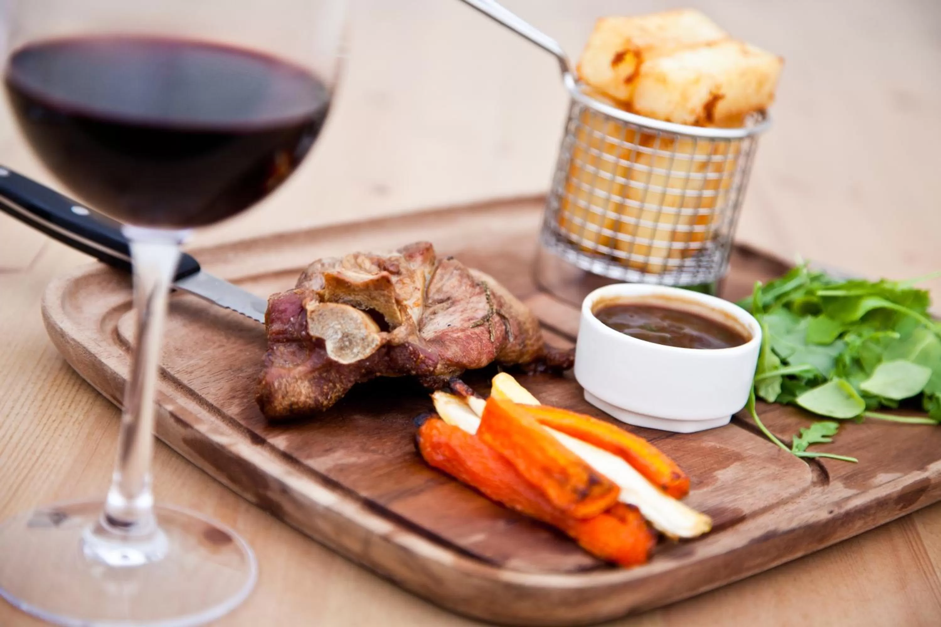 Food and drinks in Gloucester Robinswood Hotel, BW Signature Collection