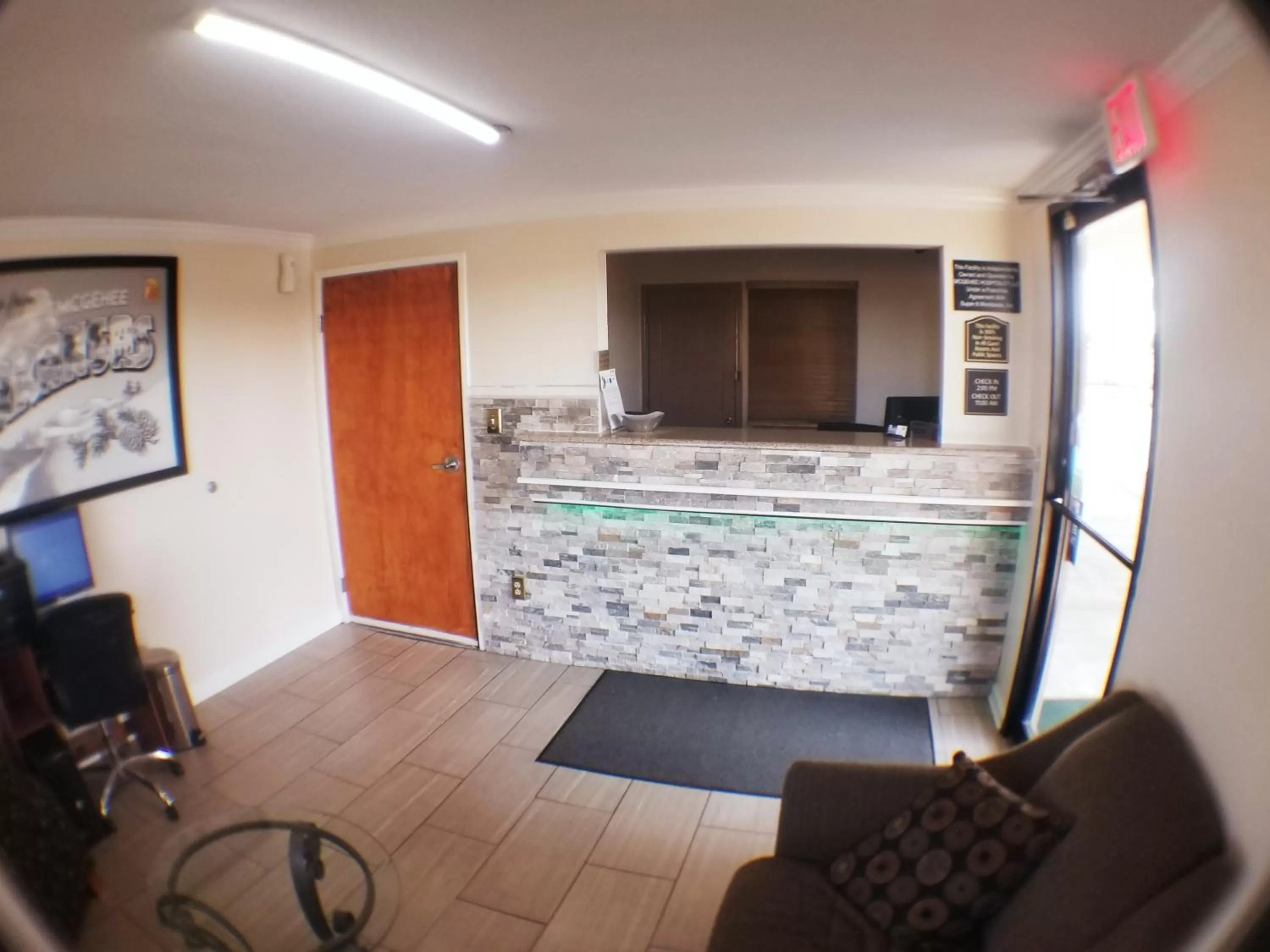 Lobby or reception in Super 8 by Wyndham McGehee