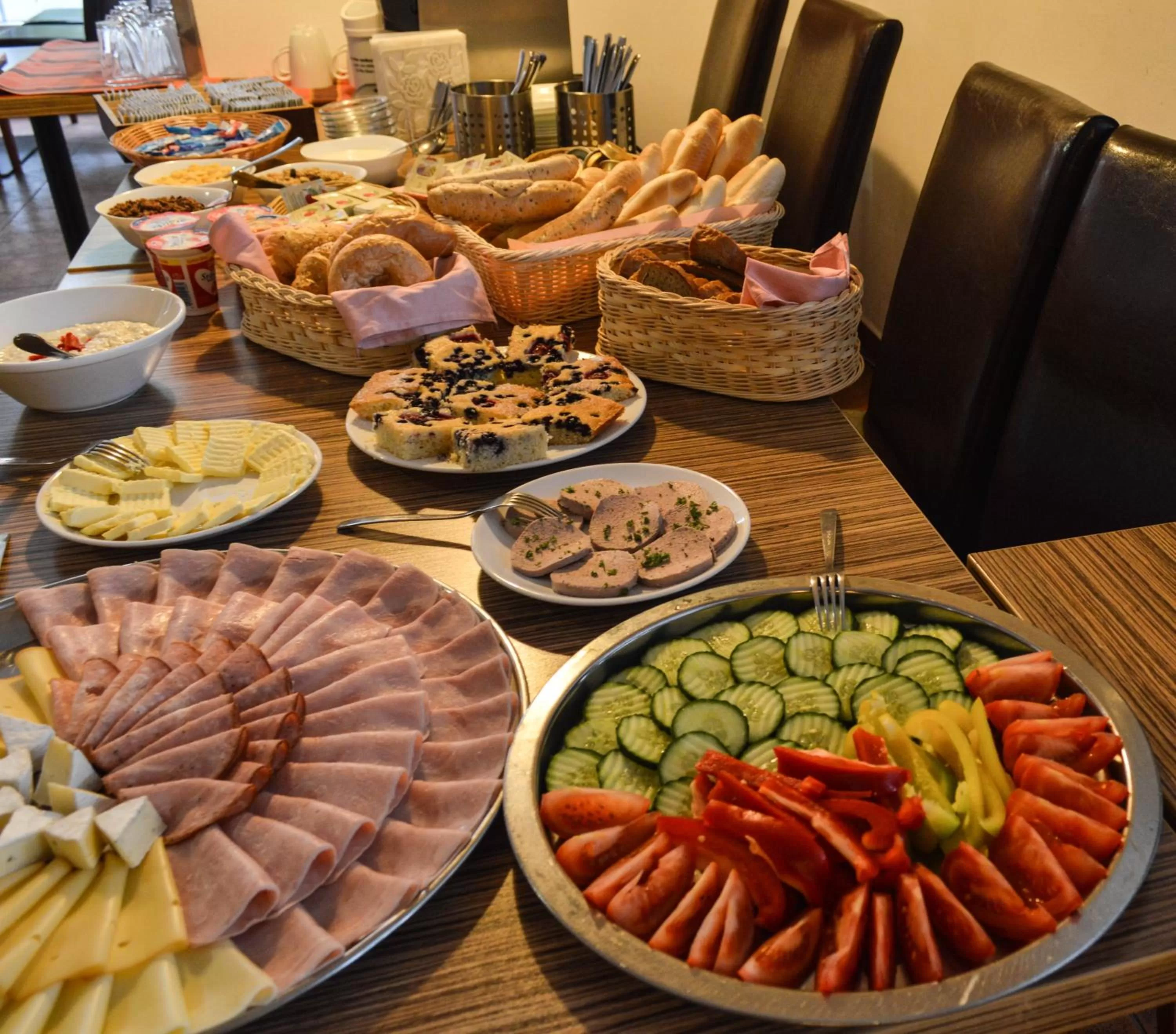 Breakfast in Wellness Hotel Hukvaldy POLOPENZE A WELLNESS V CENĚ