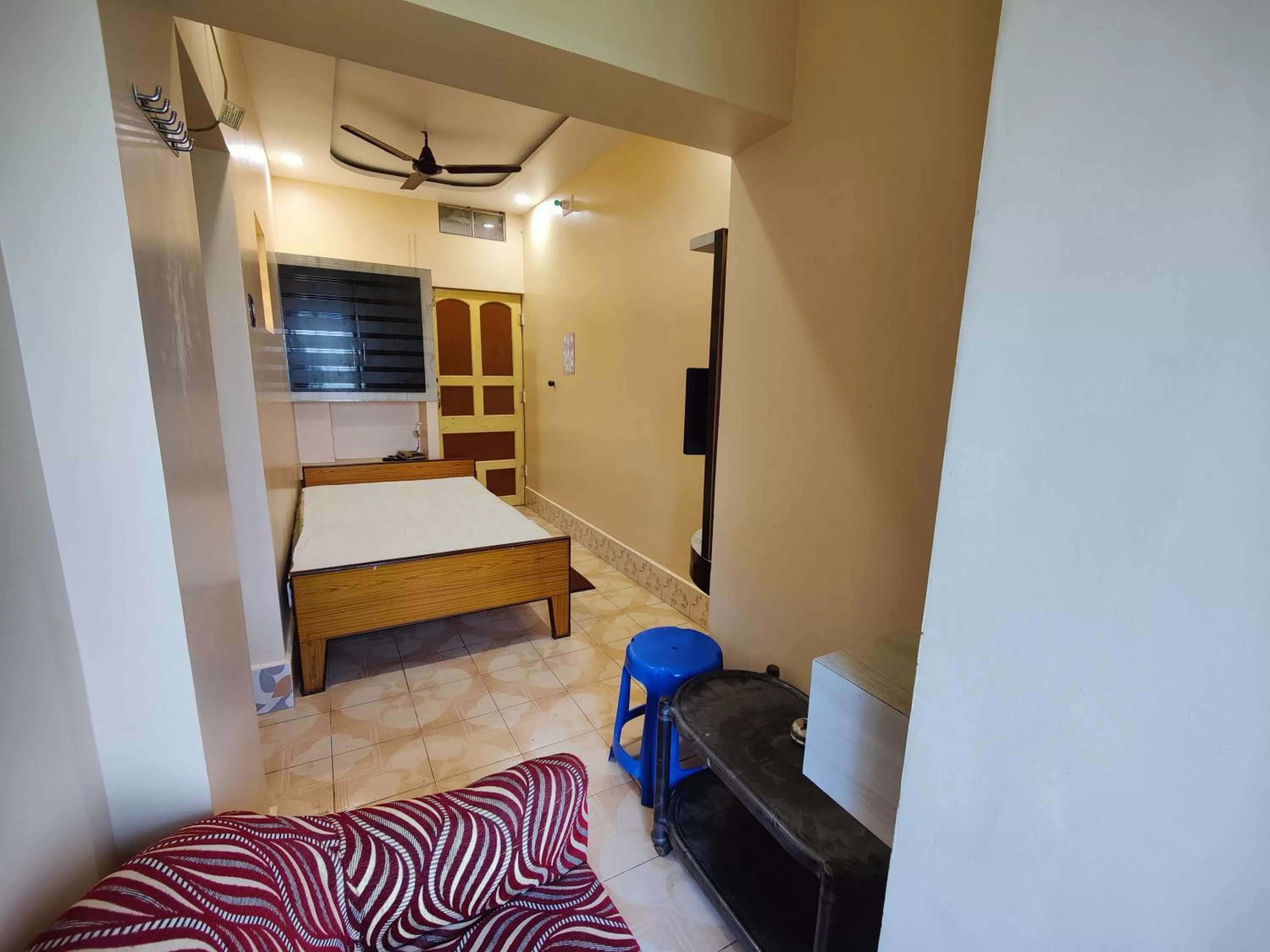 Bed in Monalisa Lodge