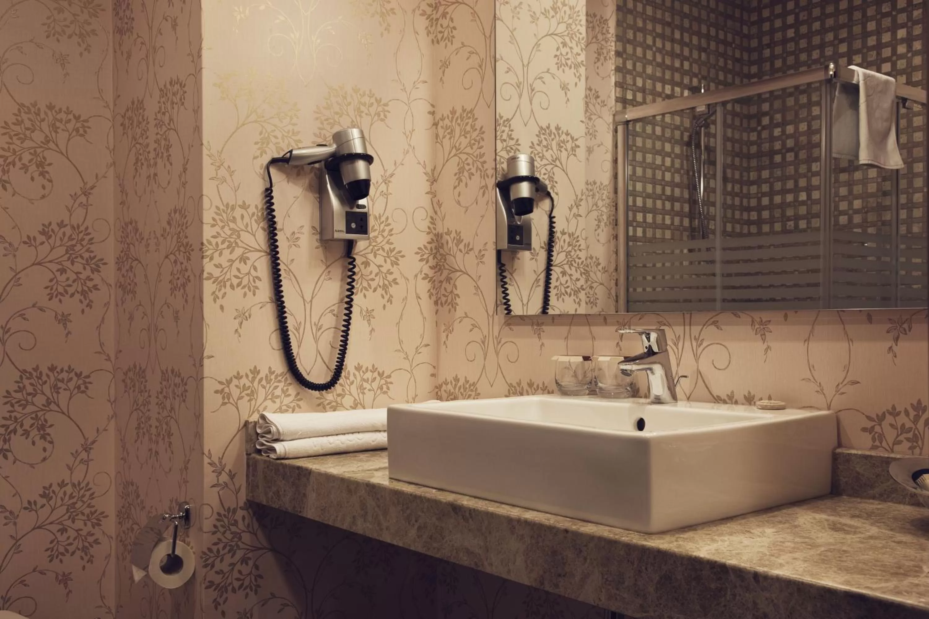 Shower in Hotel Suadiye