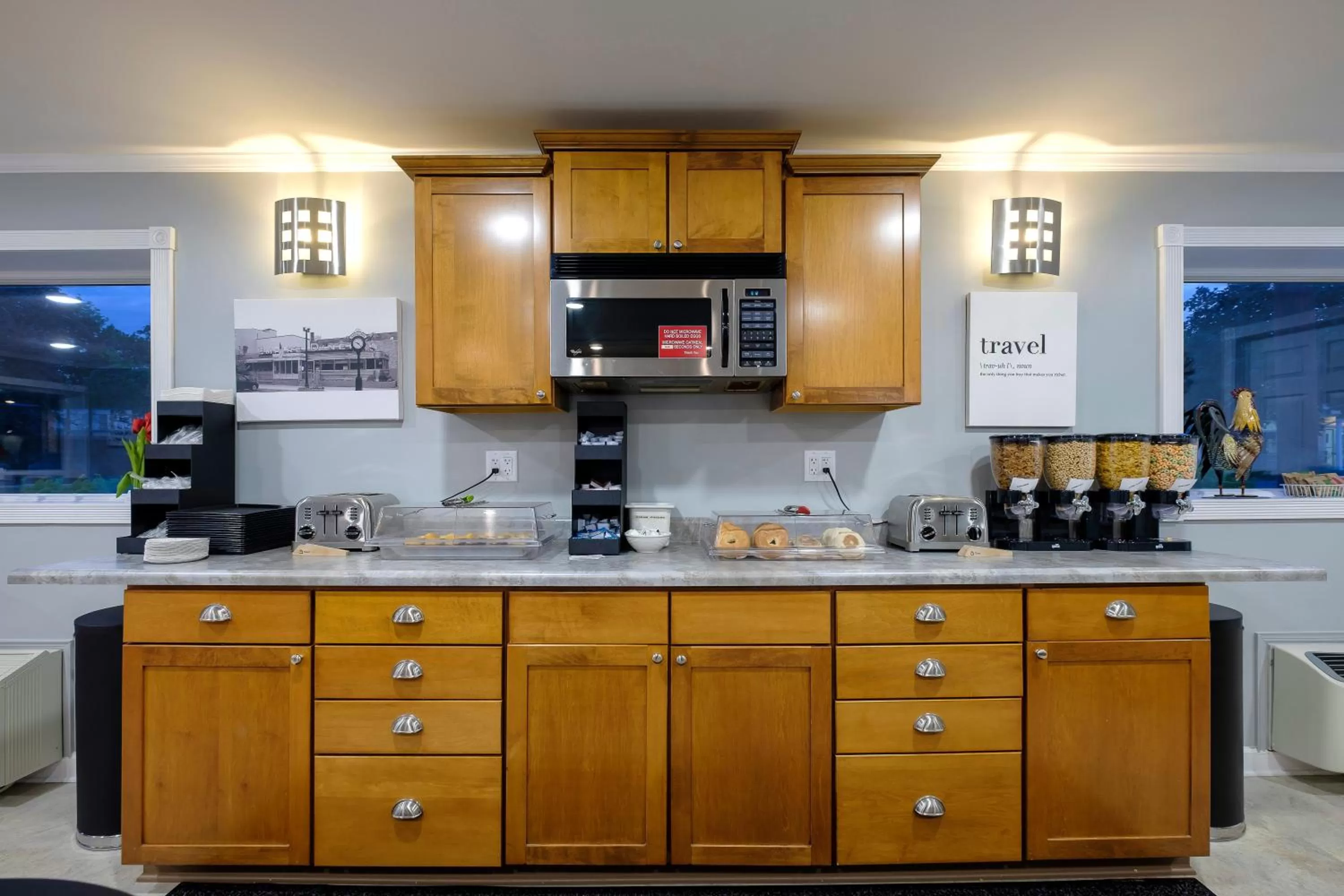 Breakfast in Red Roof Inn and Suites Herkimer