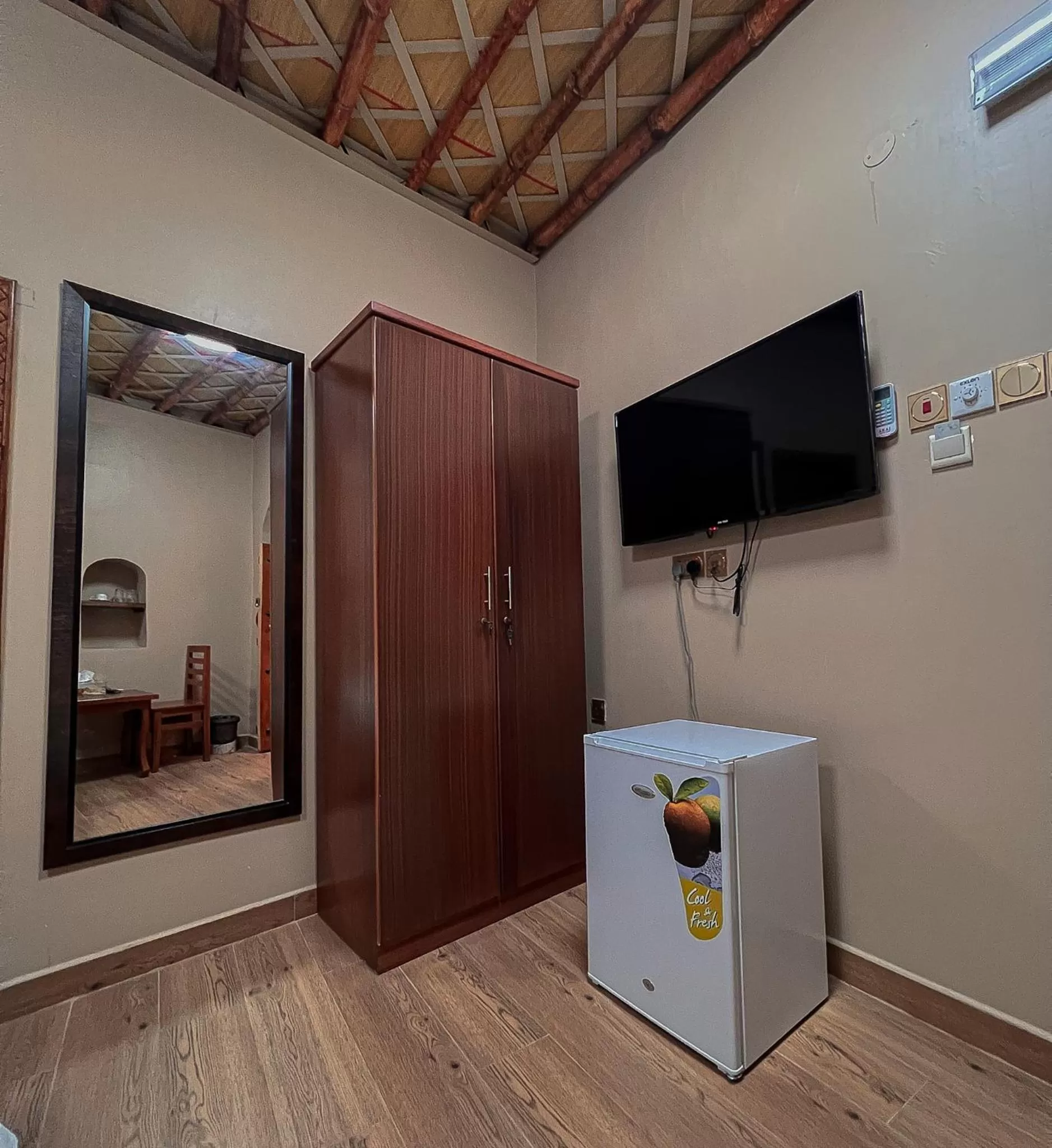 TV/Entertainment Center in Nizwa Heritage Inn