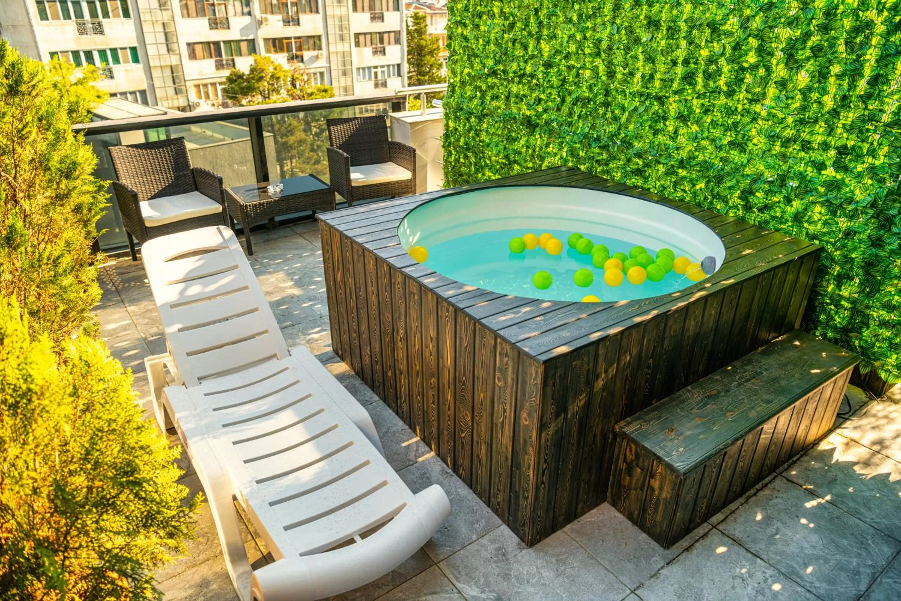 Swimming pool, Pool View in BG Palace Hotel