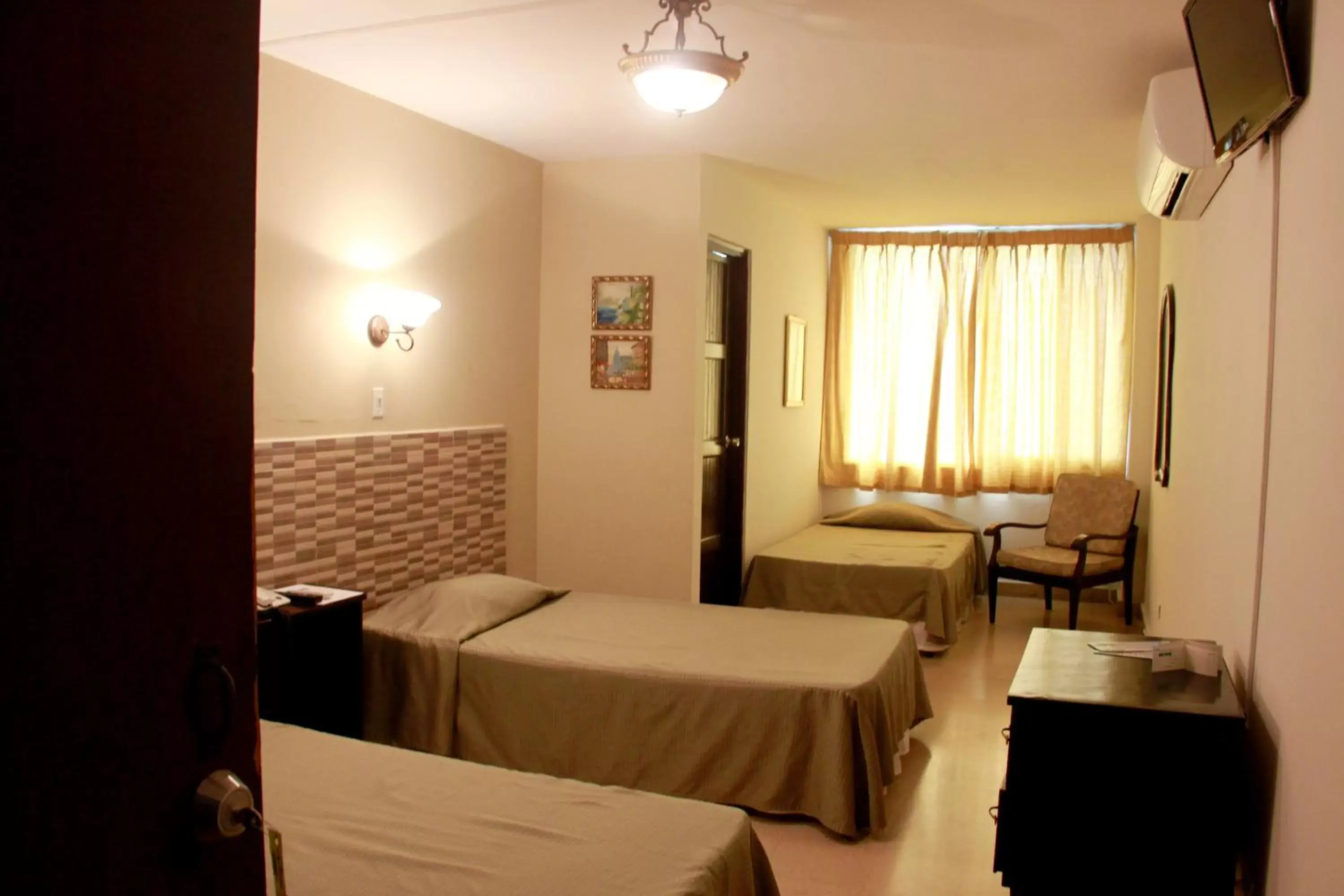 Triple Room in Hotel Caribe Panamá Triple Room in Hotel Caribe Panamá