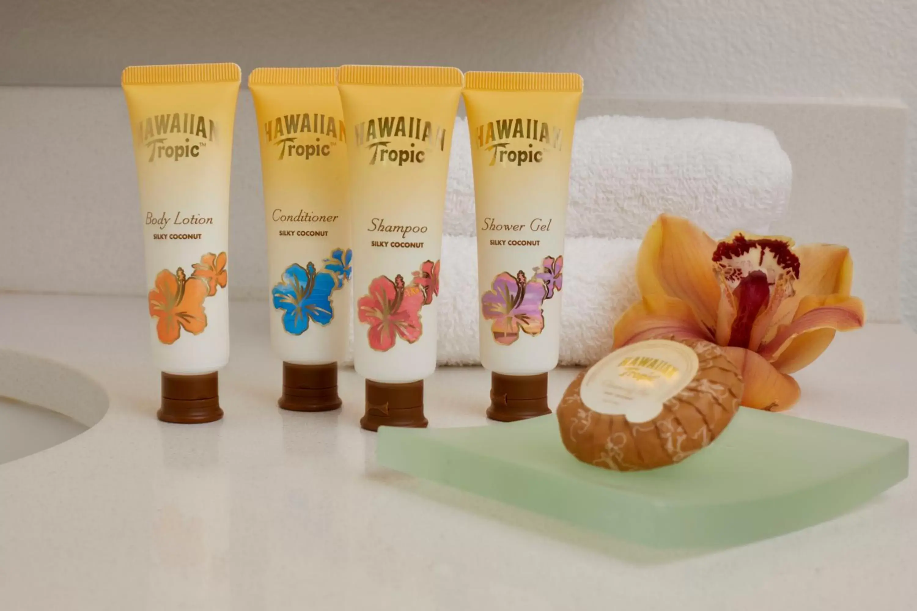 Quadruple Room in Queen Kapiolani Hotel Quadruple Room in Queen Kapiolani Hotel