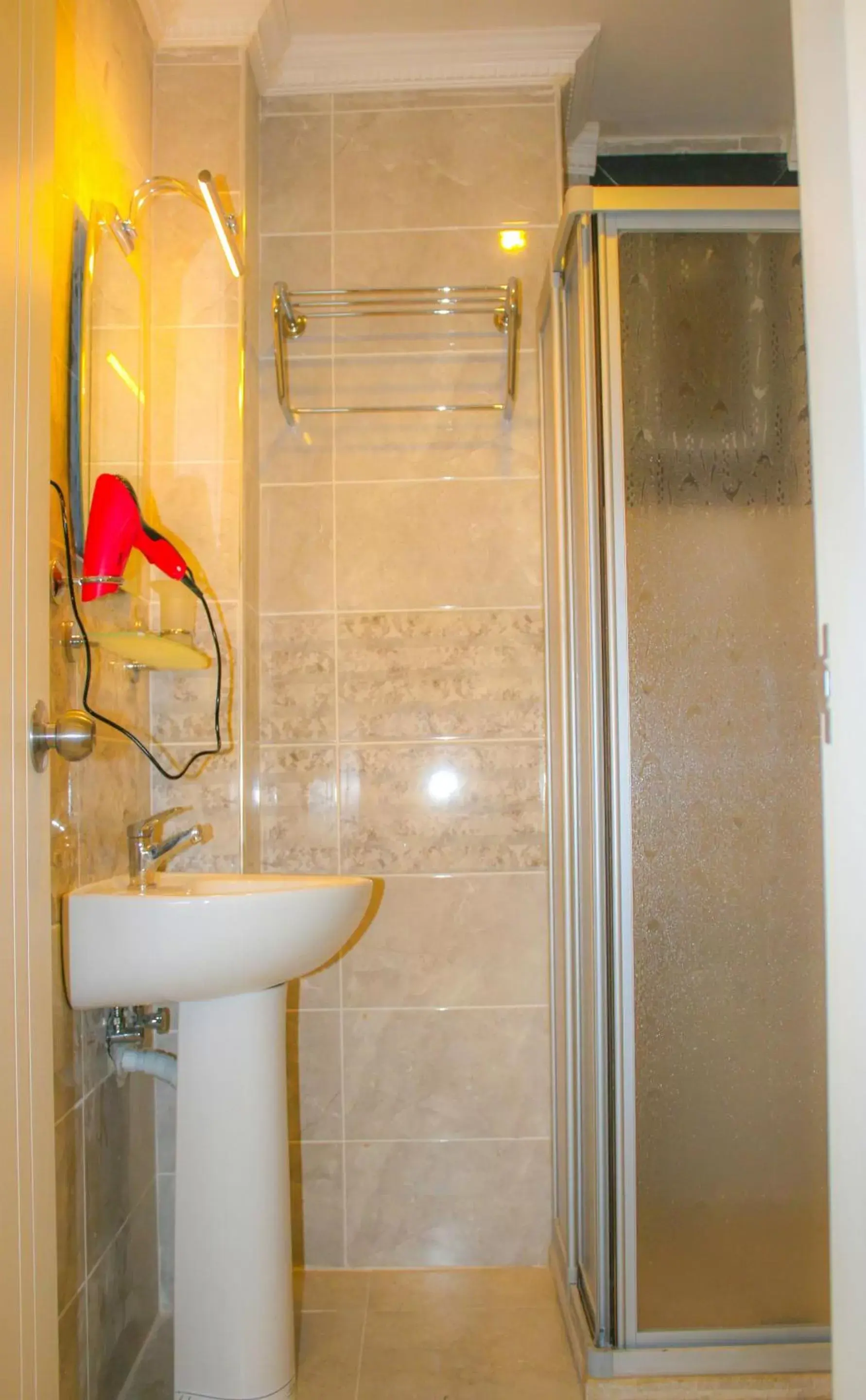 Deluxe Double Room in Deluxe Newport Hotel - Old City Deluxe Double Room in Deluxe Newport Hotel - Old City